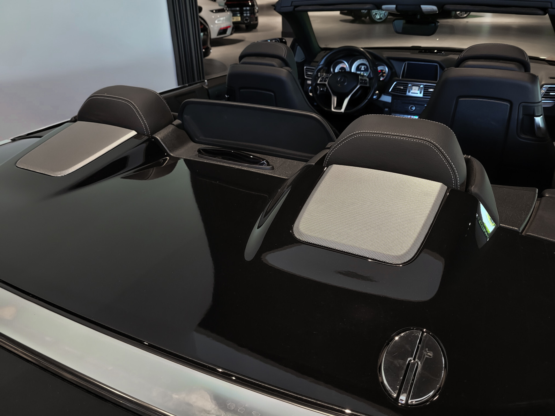 Mercedes-Benz E-Klasse Cabrio 500 AMG Distronic | Keyless | Harman-Kardon | 19" | Aircap-scarf | Camera | Aut7 Foto 27