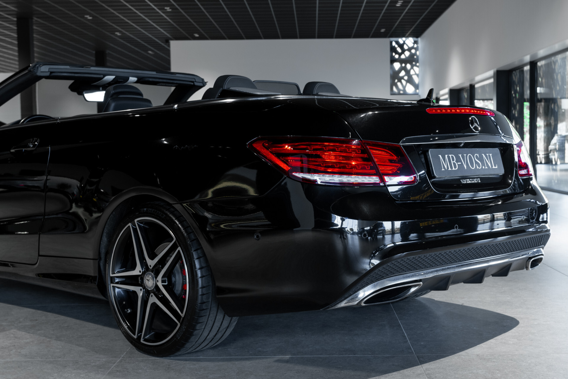Mercedes-Benz E-Klasse Cabrio 500 AMG Distronic | Keyless | Harman-Kardon | 19" | Aircap-scarf | Camera | Aut7 Foto 30