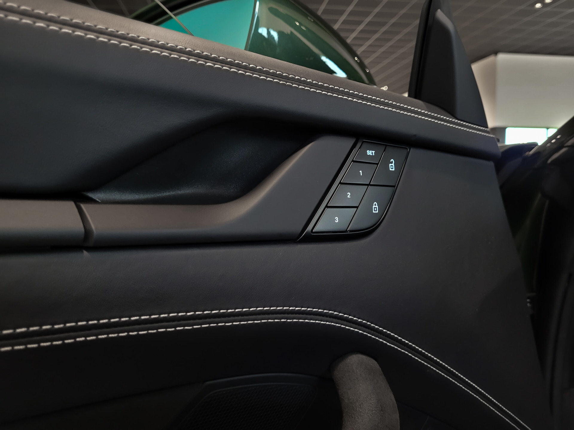 Porsche 911 Cabrio 3.0 Carrera 4 GTS Achterassturing | 18-weg | Bose | Keyless | ACC | Carbon | 360 | PPF | New service Foto 12