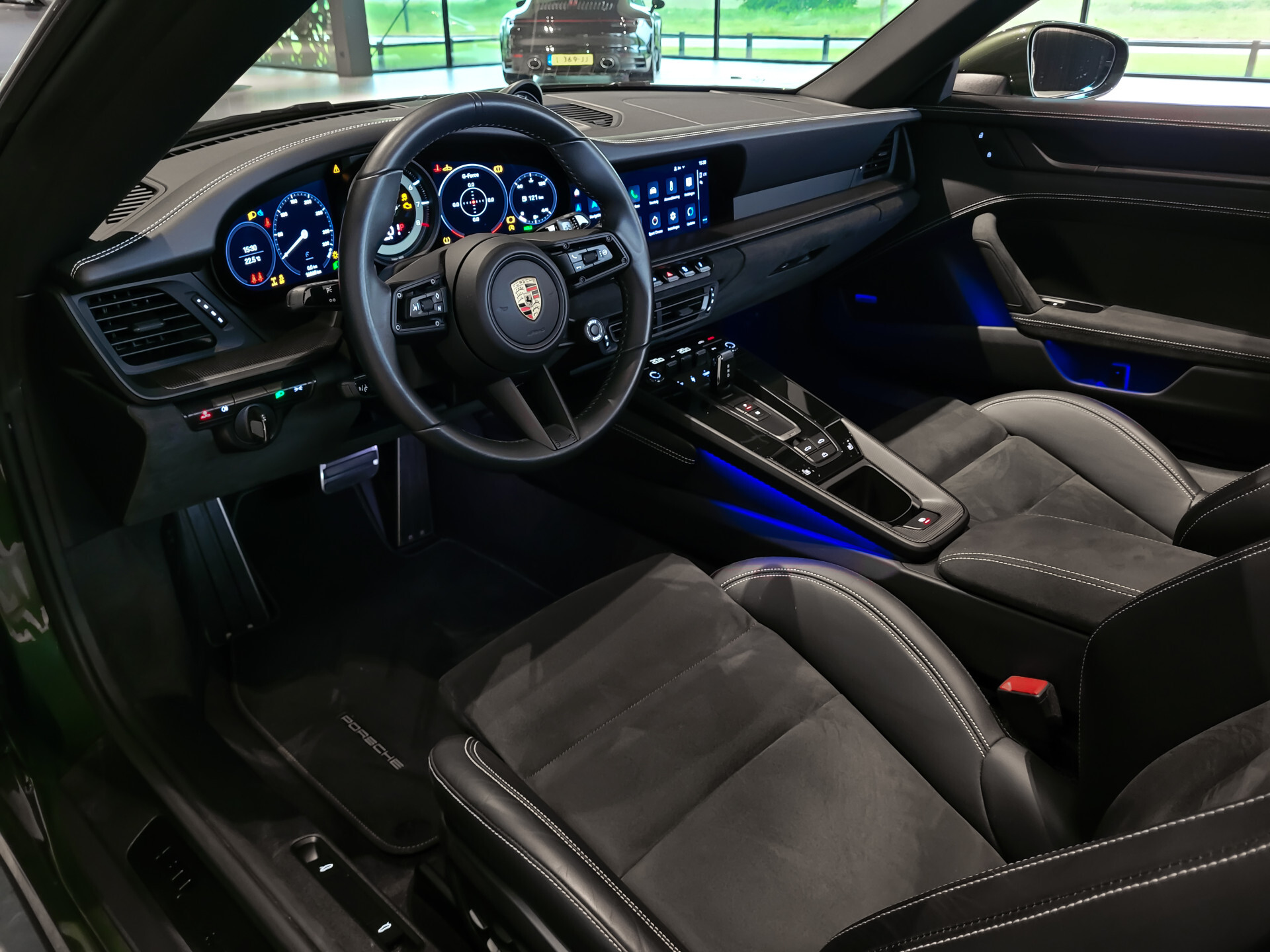 Porsche 911 Cabrio 3.0 Carrera 4 GTS Achterassturing | 18-weg | Bose | Keyless | ACC | Carbon | 360 | PPF | New service Foto 18