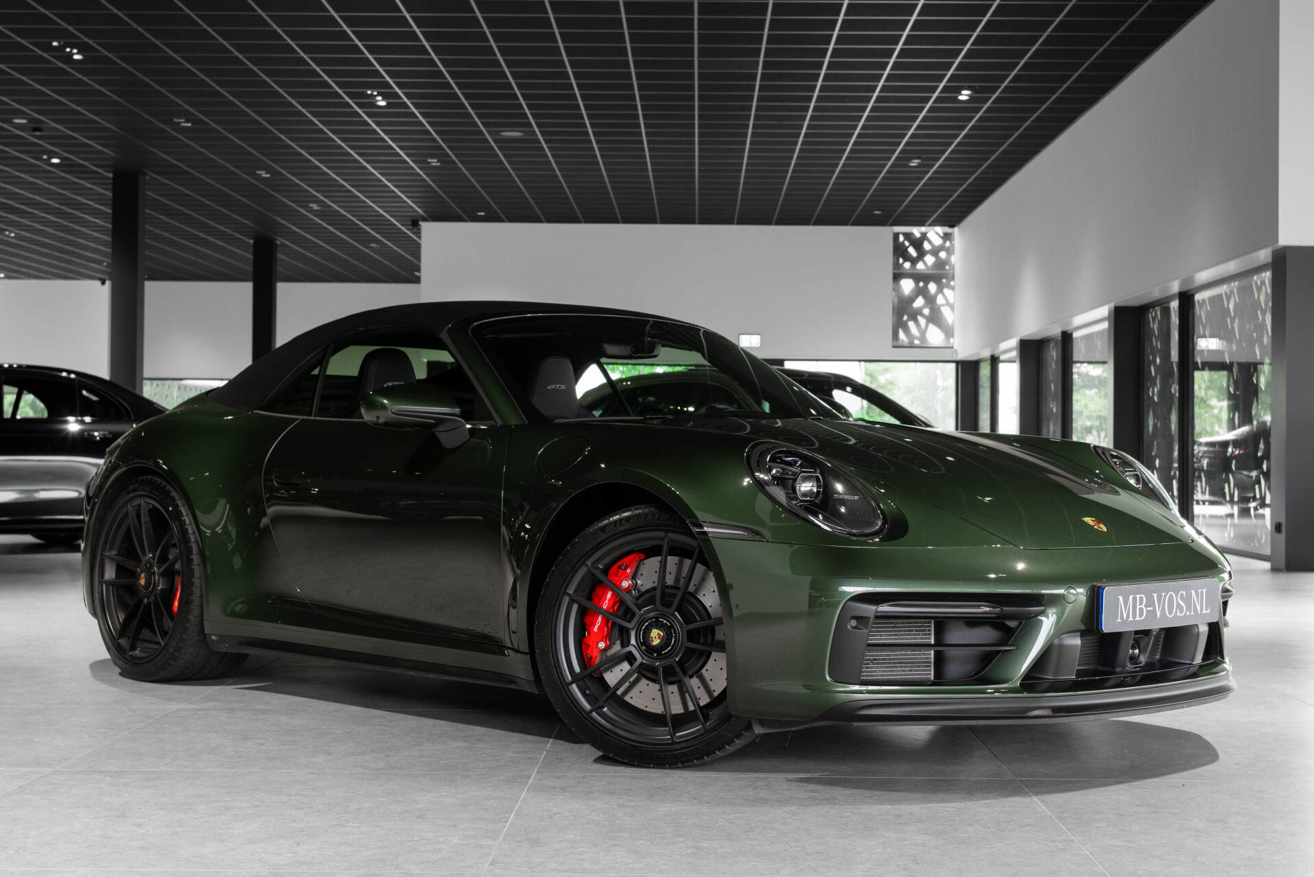 Porsche 911 Cabrio 3.0 Carrera 4 GTS Achterassturing | 18-weg | Bose | Keyless | ACC | Carbon | 360 | PPF | New service Foto 2