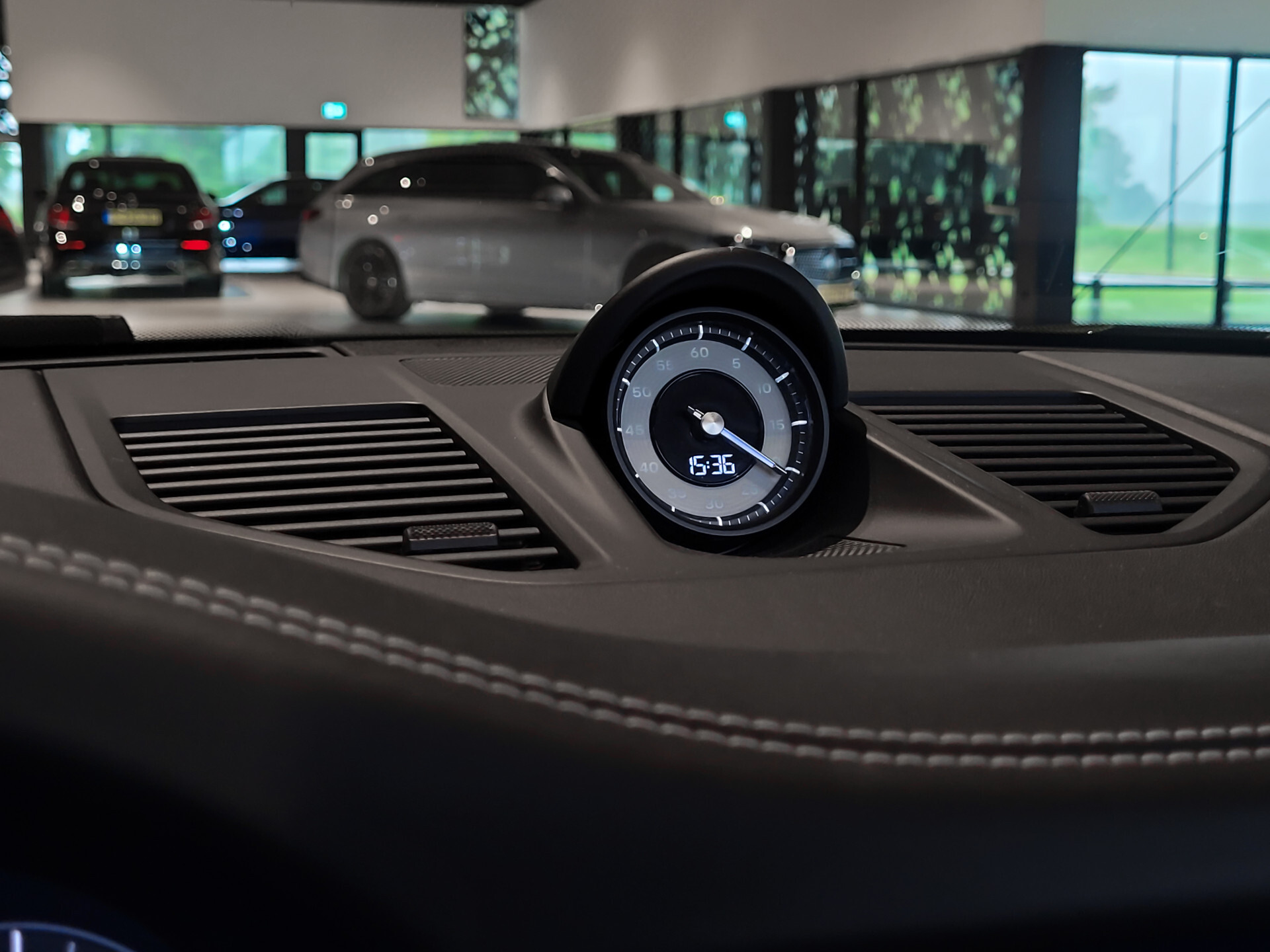 Porsche 911 Cabrio 3.0 Carrera 4 GTS Achterassturing | 18-weg | Bose | Keyless | ACC | Carbon | 360 | PPF | New service Foto 24