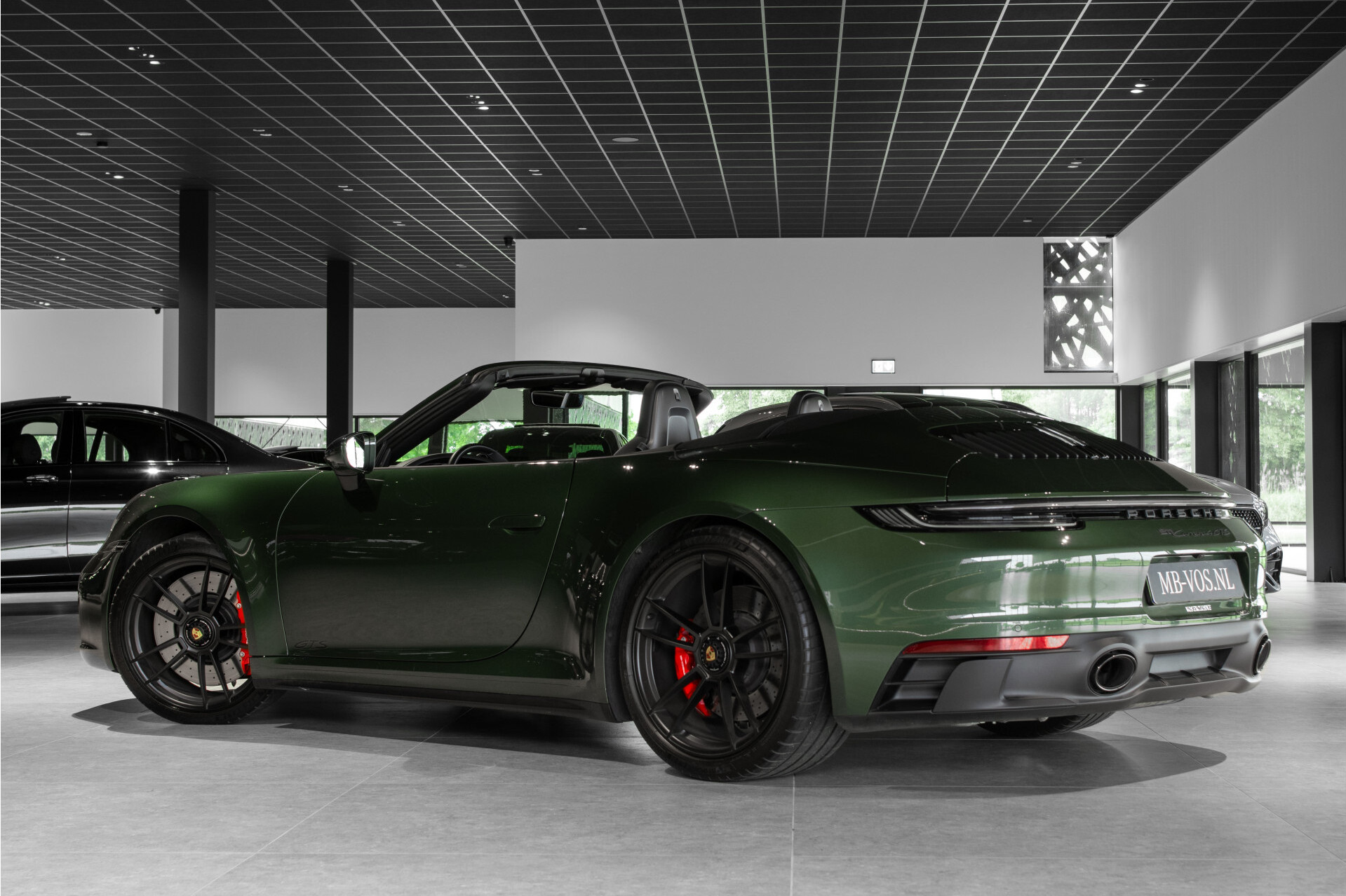 Porsche 911 Cabrio 3.0 Carrera 4 GTS Achterassturing | 18-weg | Bose | Keyless | ACC | Carbon | 360 | PPF | New service Foto 3