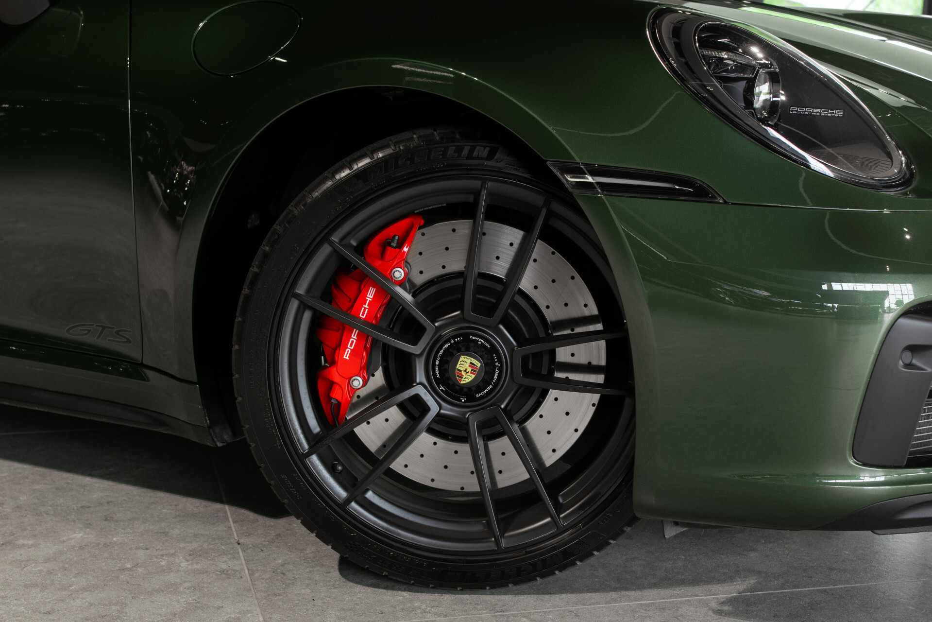 Porsche 911 Cabrio 3.0 Carrera 4 GTS Achterassturing | 18-weg | Bose | Keyless | ACC | Carbon | 360 | PPF | New service Foto 31