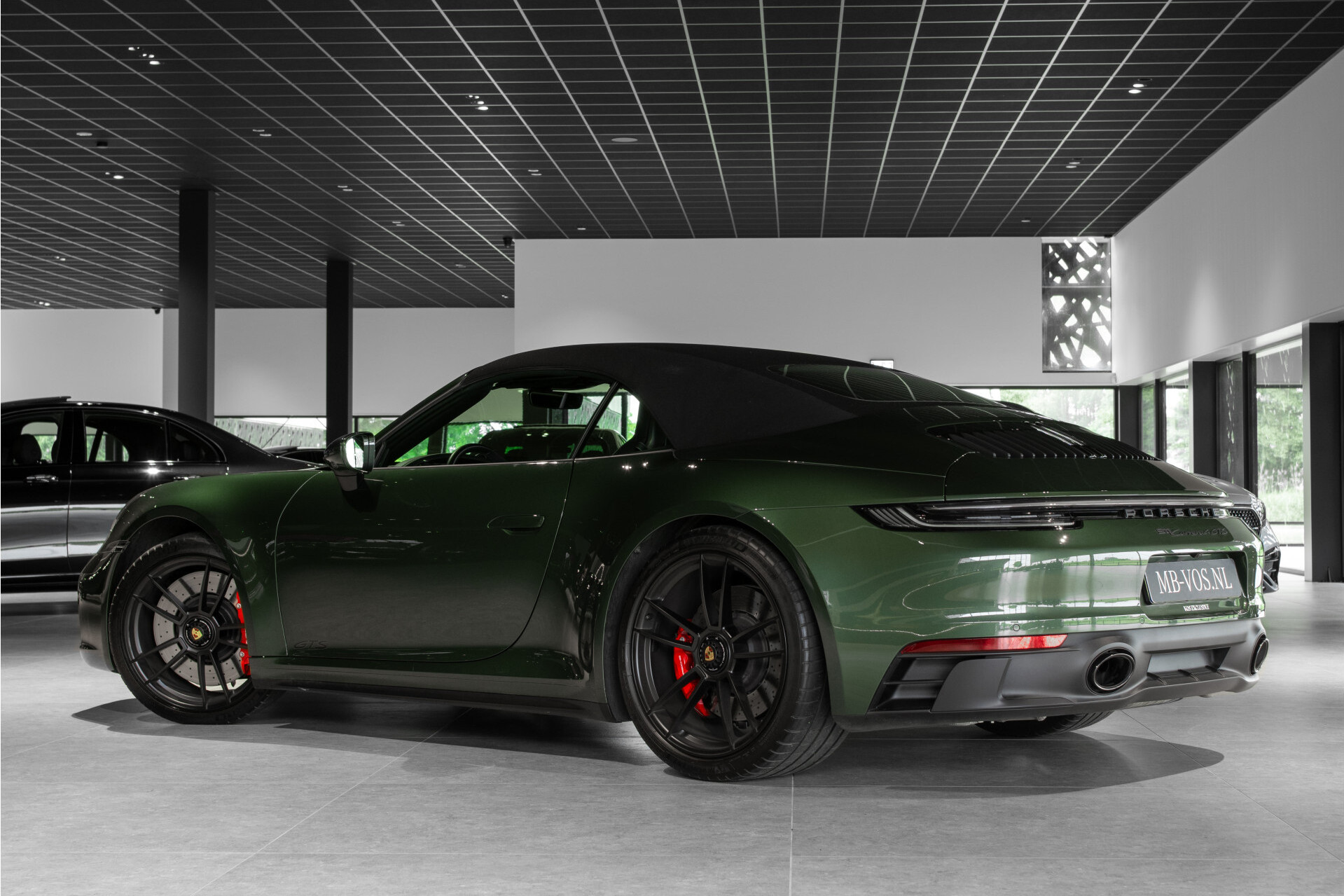 Porsche 911 Cabrio 3.0 Carrera 4 GTS Achterassturing | 18-weg | Bose | Keyless | ACC | Carbon | 360 | PPF | New service Foto 4