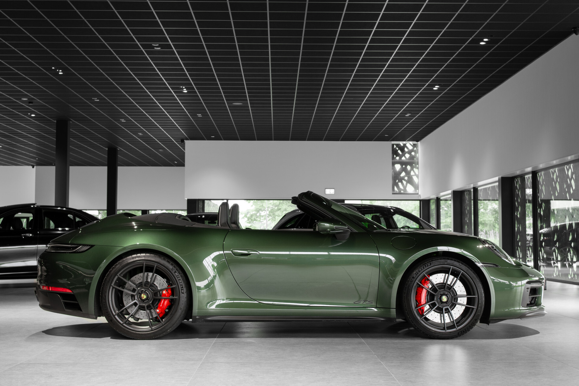 Porsche 911 Cabrio 3.0 Carrera 4 GTS Achterassturing | 18-weg | Bose | Keyless | ACC | Carbon | 360 | PPF | New service Foto 6