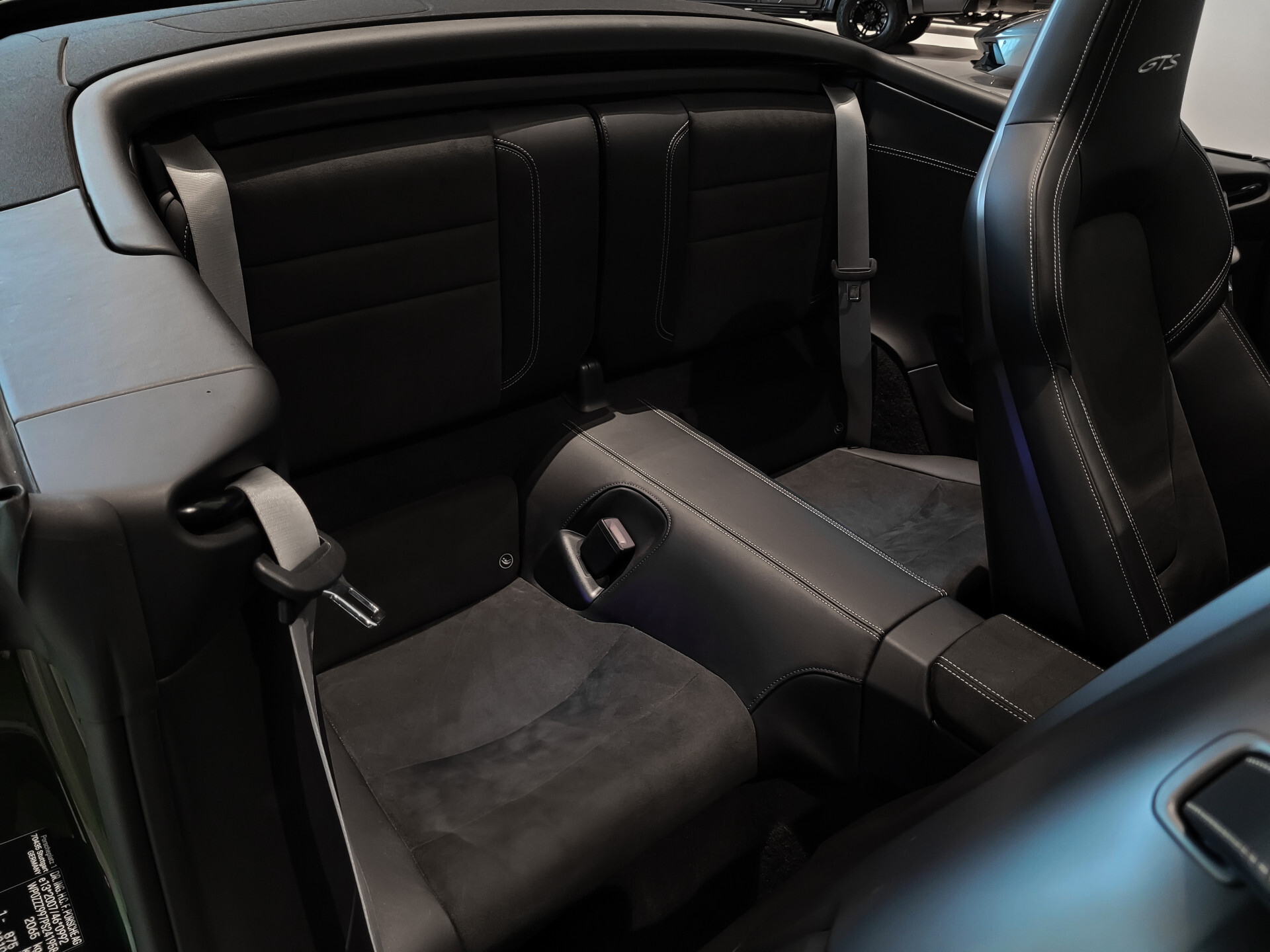 Porsche 911 Cabrio 3.0 Carrera 4 GTS Achterassturing | 18-weg | Bose | Keyless | ACC | Carbon | 360 | PPF | New service Foto 9