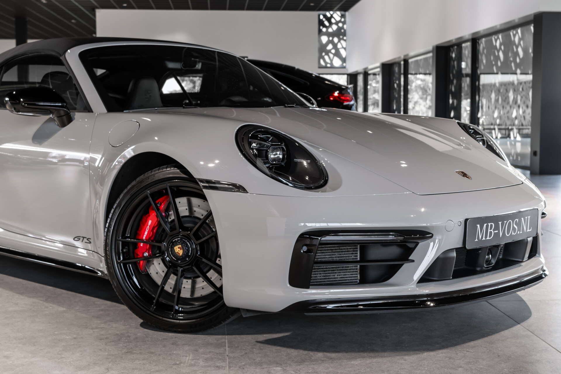 Porsche 911 Cabrio 3.0 Carrera 4 GTS Lift | Acc | Bosé | 18-voudig | Stoelkoeling | Keyless | New Service Foto 31