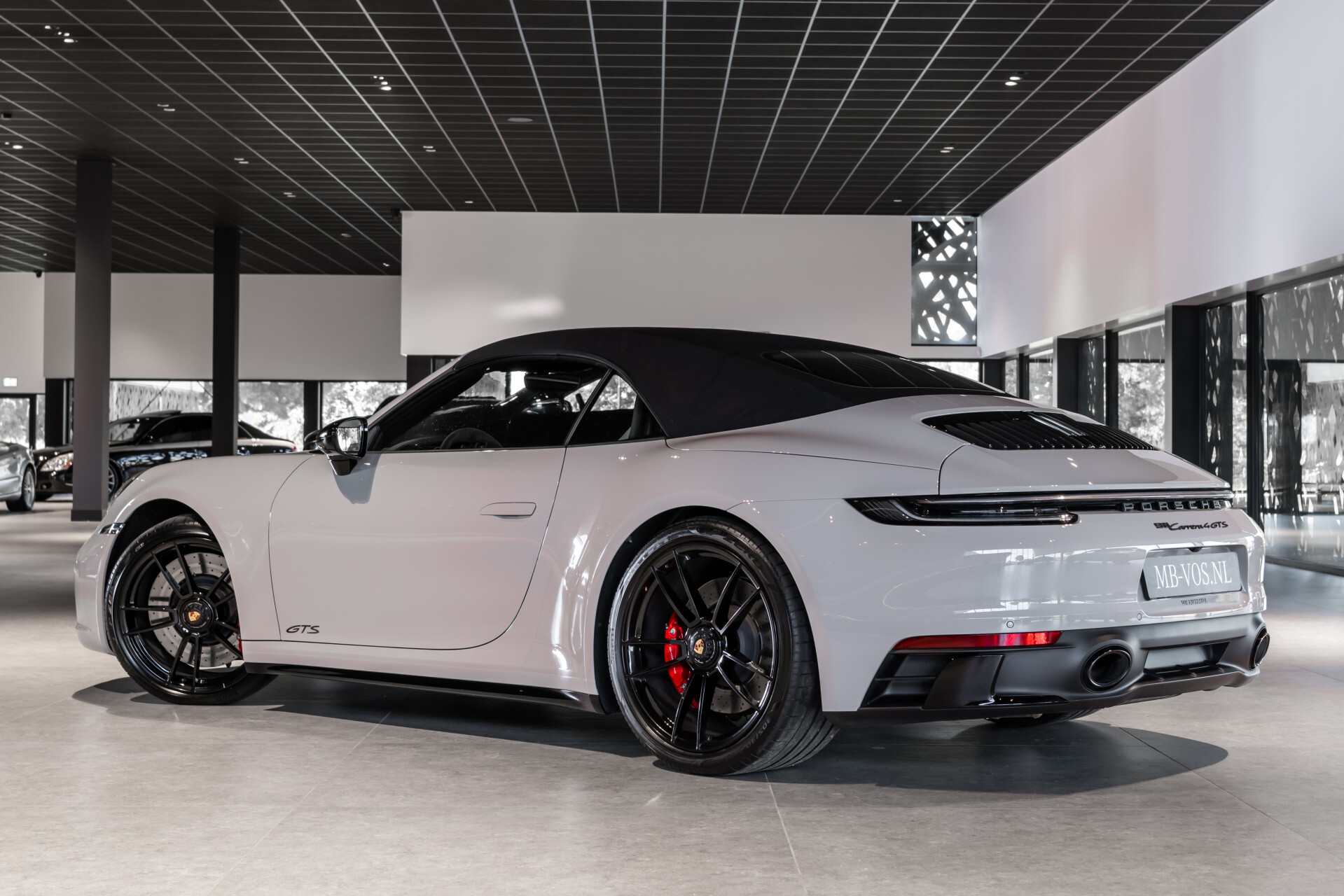 Porsche 911 Cabrio 3.0 Carrera 4 GTS Lift | Acc | Bosé | 18-voudig | Stoelkoeling | Keyless | New Service Foto 4