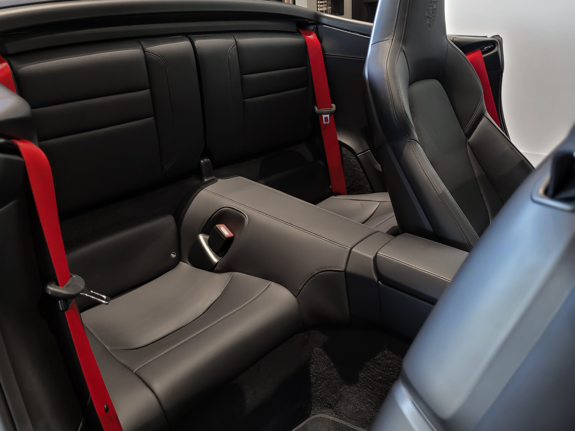 Porsche 911 Cabrio 3.0 Carrera 4 GTS Lift | Acc | Bosé | 18-voudig | Stoelkoeling | Keyless | New Service Foto 9