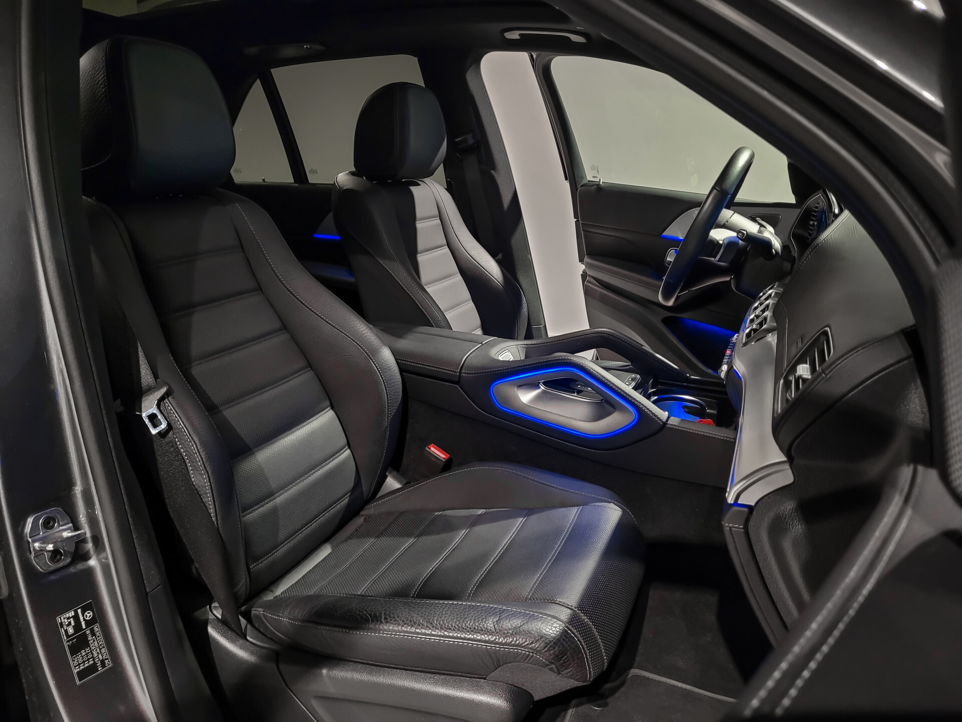 Mercedes-Benz GLE 450 d 4-M AMG 7-Pers | Keyless | ACC | HUD | Standkachel | 360 | Stoelkoeling | Pano | Luchtvering | Air-Balance Foto 6