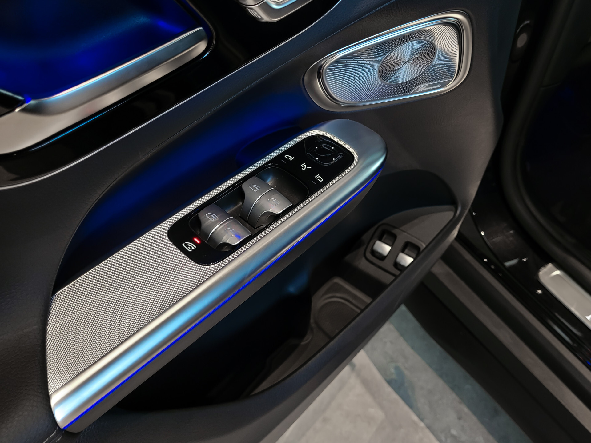 Mercedes-Benz GLC Coupé 400e 4-M AMG Night | Achterassturing | Luchtvering | ACC | Keyless | HUD | Trekhaak | 360 | Burmester | Mem Foto 13