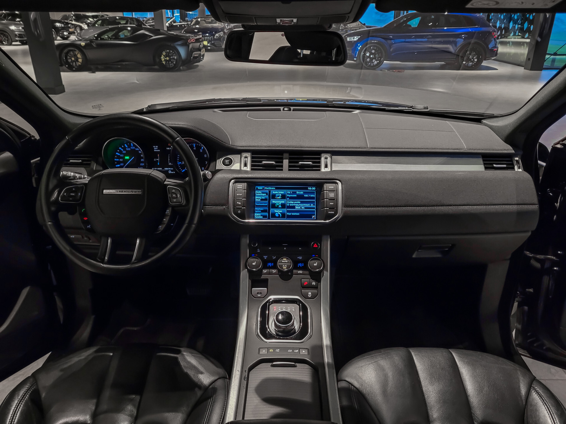 Land Rover Range Rover Evoque 2.0 Si 4WD Pure Business Edition Panorama | Meridian | Blackline | Trekhaak | NL Auto | New Service Foto 22