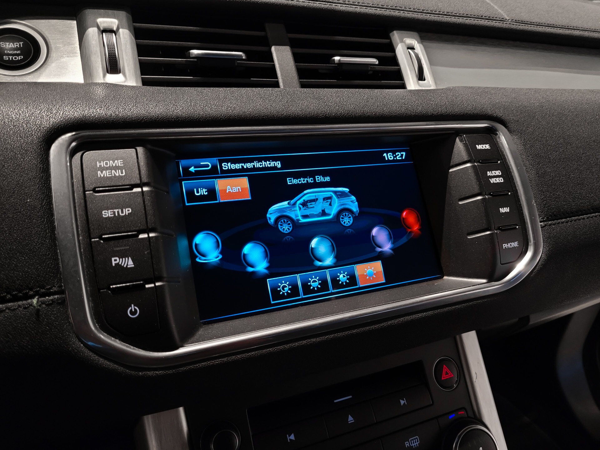 Land Rover Range Rover Evoque 2.0 Si 4WD Pure Business Edition Panorama | Meridian | Blackline | Trekhaak | NL Auto | New Service Foto 19