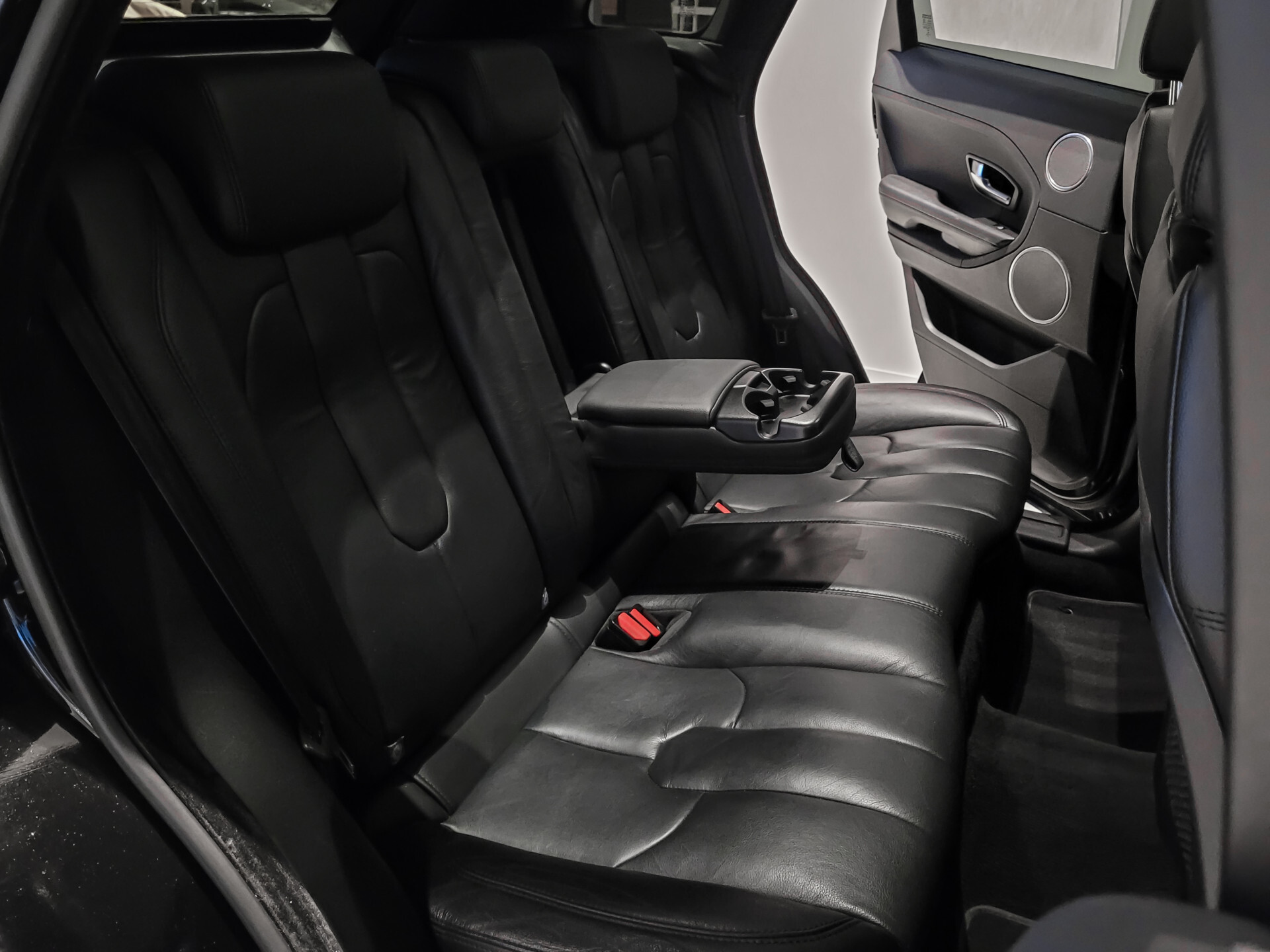 Land Rover Range Rover Evoque 2.0 Si 4WD Pure Business Edition Panorama | Meridian | Blackline | Trekhaak | NL Auto | New Service Foto 7