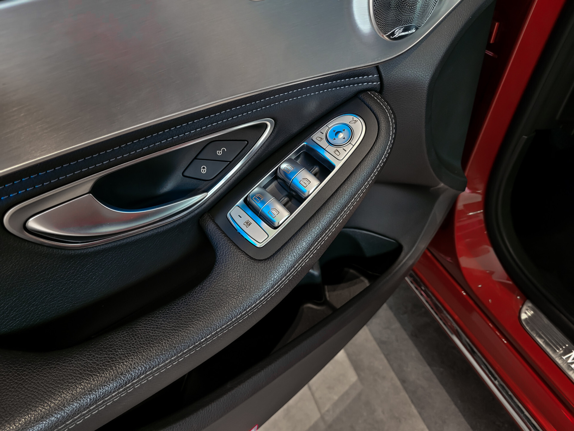 Mercedes-Benz C-Klasse Estate 350 e Lease Edition Distronic | Burmester | Leer | Trekhaak | Camera | Luchtvering | Sfeerverlichting Foto 12