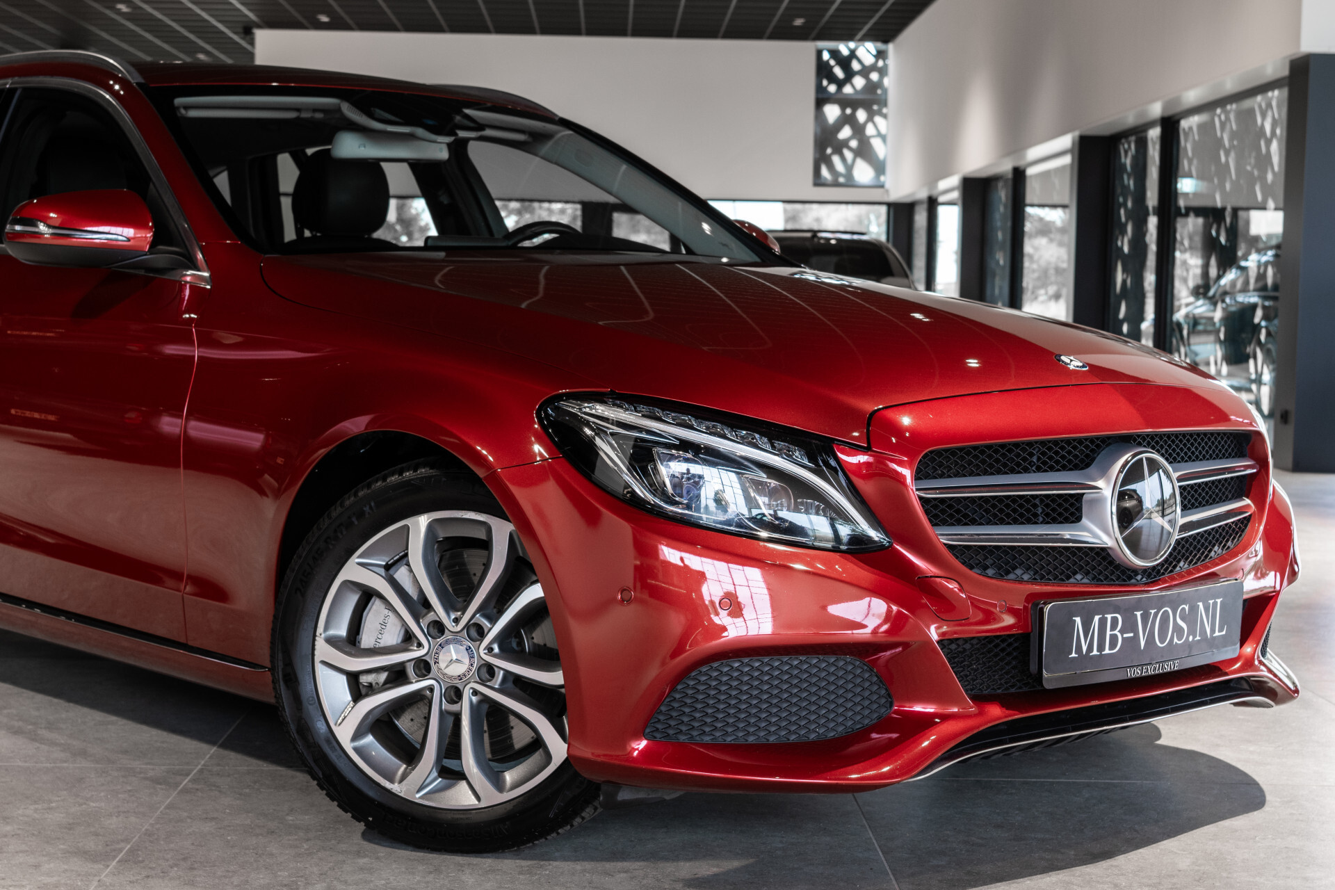 Mercedes-Benz C-Klasse Estate 350 e Lease Edition Distronic | Burmester | Leer | Trekhaak | Camera | Luchtvering | Sfeerverlichting Foto 30