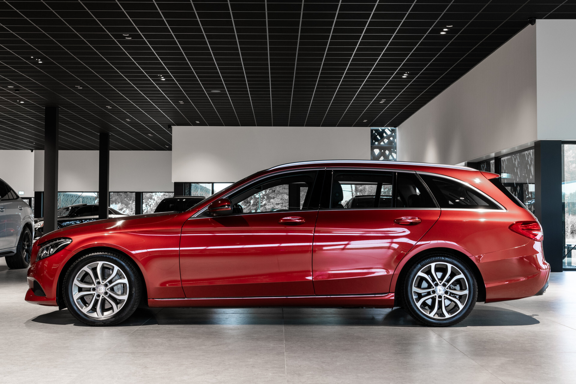 Mercedes-Benz C-Klasse Estate 350 e Lease Edition Distronic | Burmester | Leer | Trekhaak | Camera | Luchtvering | Sfeerverlichting Foto 4