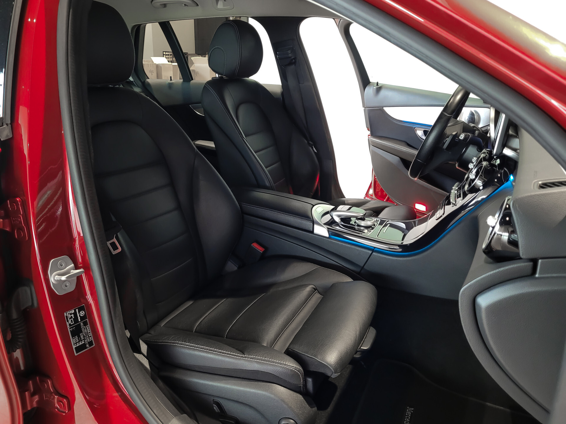 Mercedes-Benz C-Klasse Estate 350 e Lease Edition Distronic | Burmester | Leer | Trekhaak | Camera | Luchtvering | Sfeerverlichting Foto 6