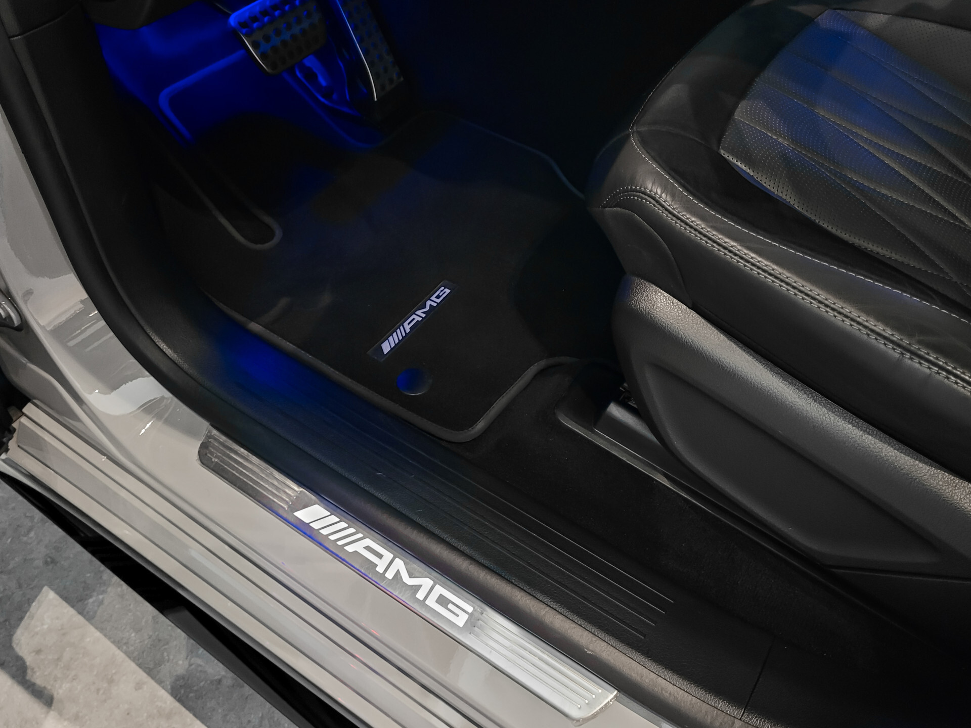 Mercedes-Benz GLE Coupé AMG 63 S 4MATIC+ Carbon | Massage | Softclose | HUD | Ruitleder | DriversPack | ACC | Keyless | Burmester Foto 17