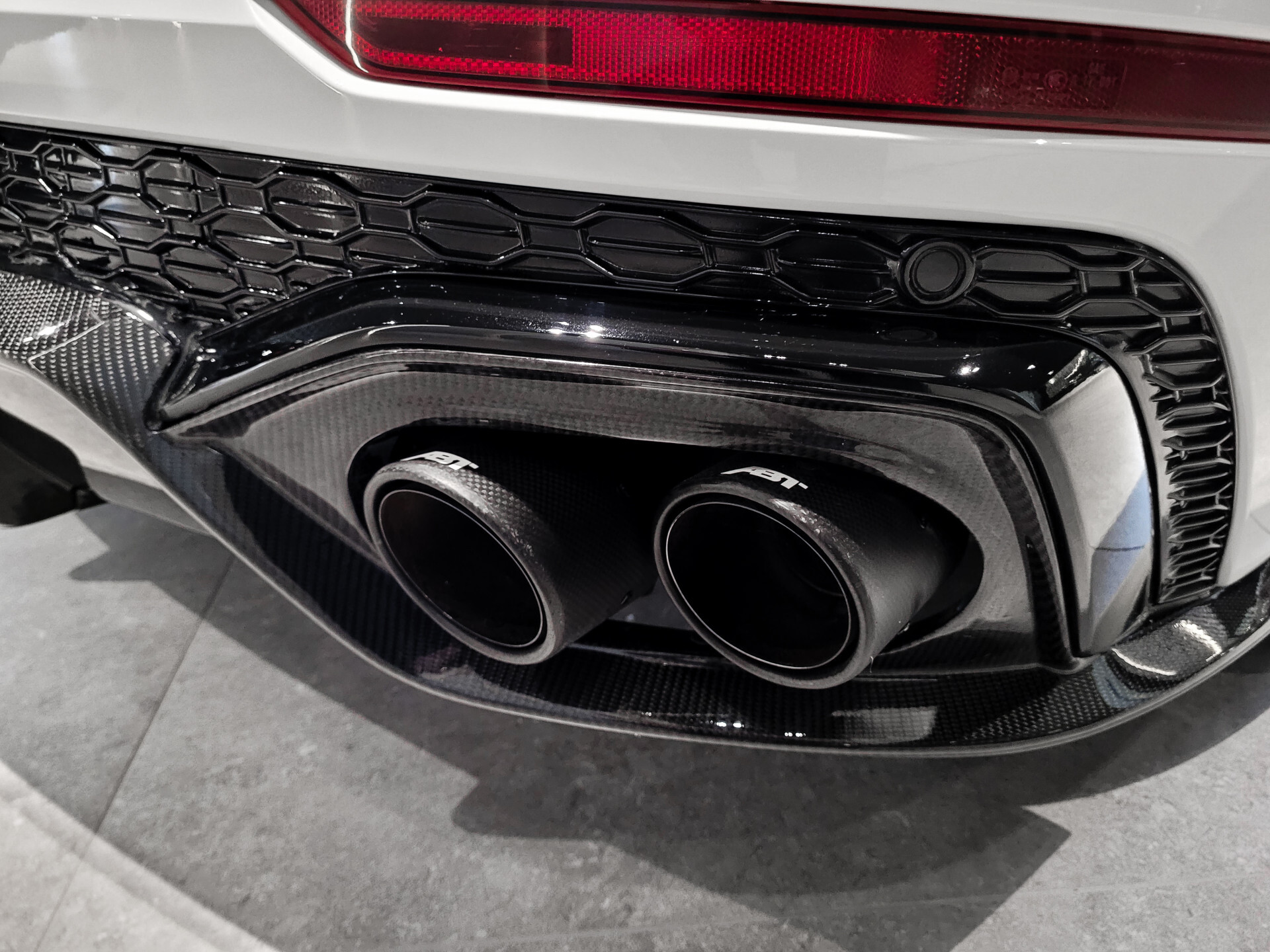 Audi RSQ8-R ABT 1 OF 125 740pk Gletscherwit metallic | Carbon | B&O | Massage | BTW Foto 16