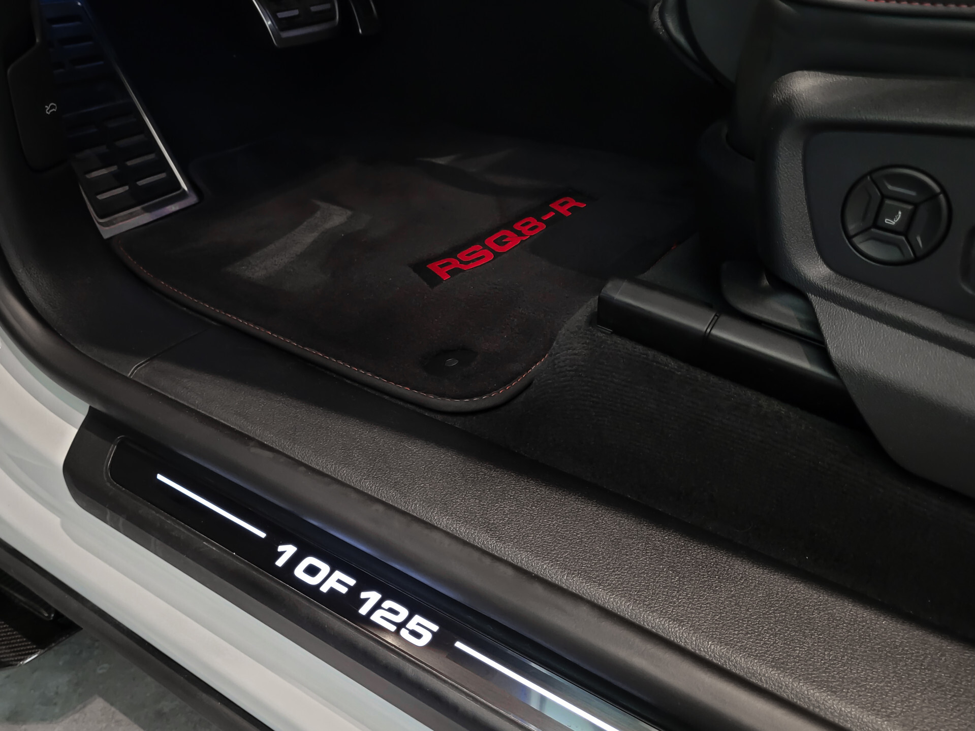 Audi RSQ8-R ABT 1 OF 125 740pk Gletscherwit metallic | Carbon | B&O | Massage | BTW Foto 20