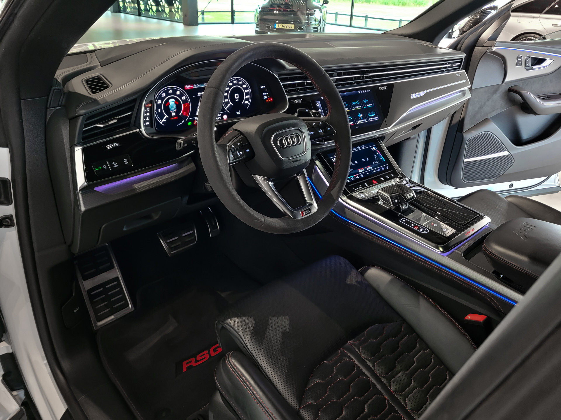 Audi RSQ8-R ABT 1 OF 125 740pk Gletscherwit metallic | Carbon | B&O | Massage | BTW Foto 25