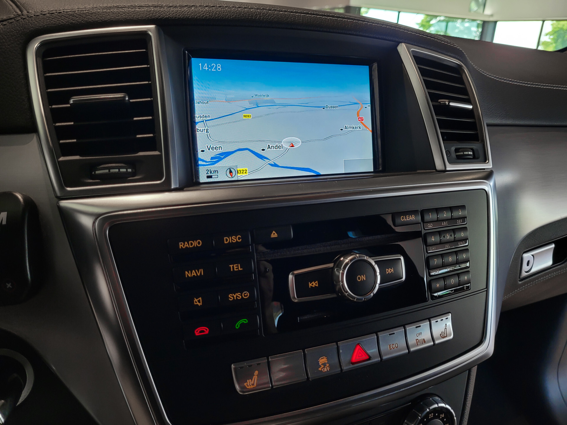 Mercedes-Benz M-Klasse 350 4-M AMG Luchtvering | ACC | Harman-Kardon | Trekhaak | Camera | Memory | Schuifdak Foto 11