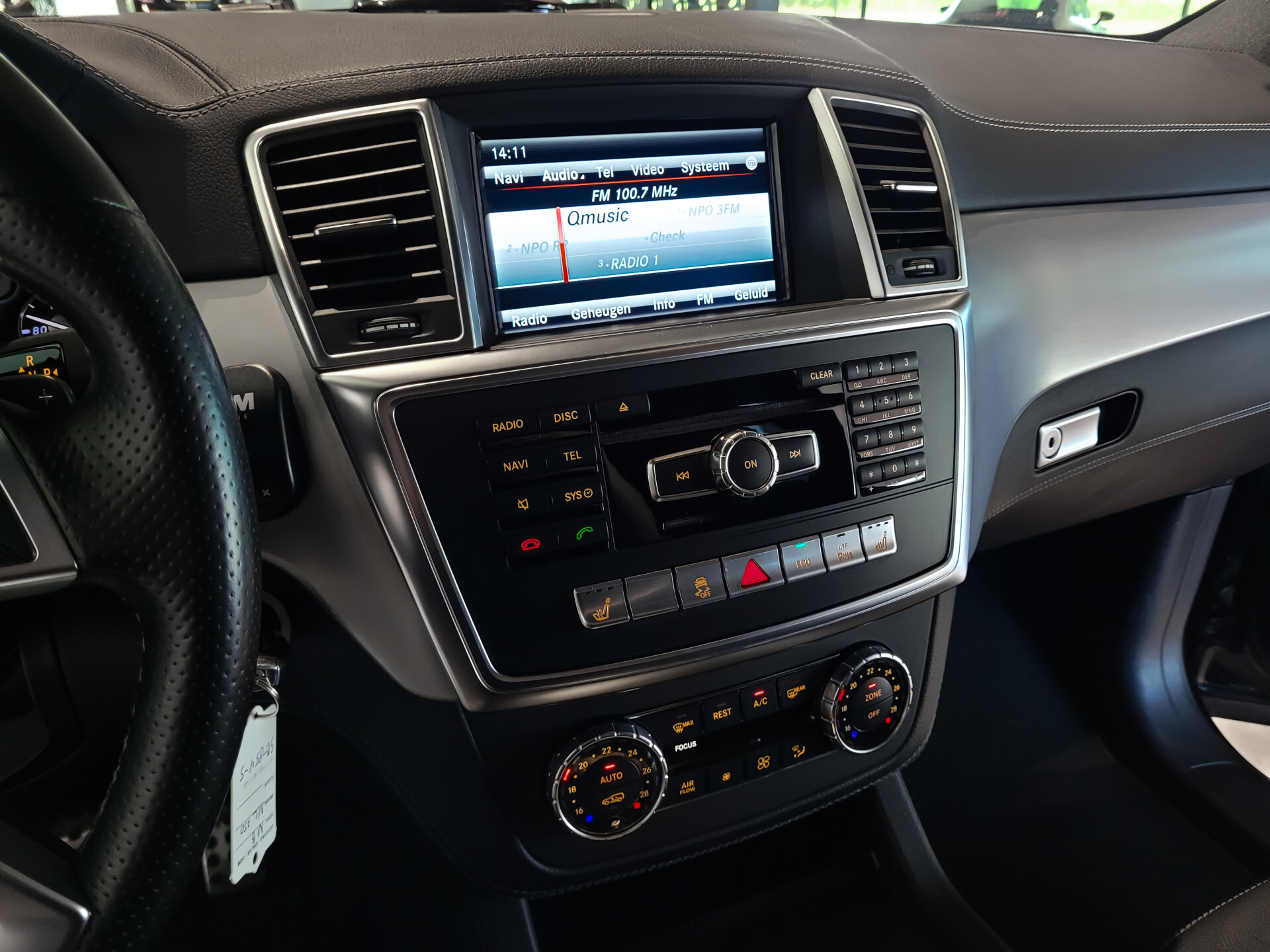 Mercedes-Benz M-Klasse 350 4-M AMG Luchtvering | ACC | Harman-Kardon | Trekhaak | Camera | Memory | Schuifdak Foto 19