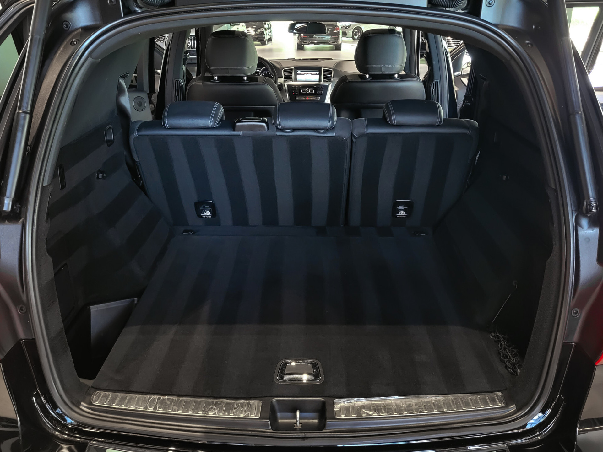 Mercedes-Benz M-Klasse 350 4-M AMG Luchtvering | ACC | Harman-Kardon | Trekhaak | Camera | Memory | Schuifdak Foto 26