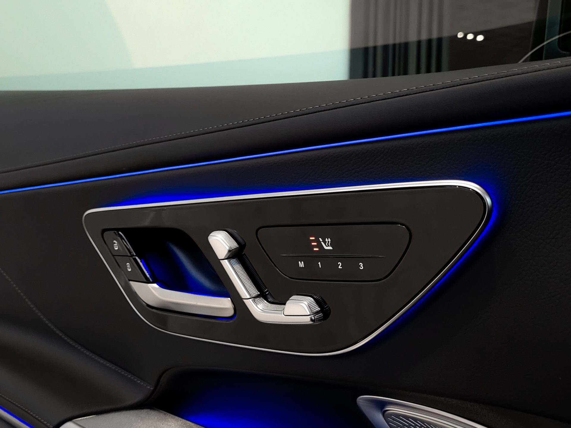 Mercedes-Benz CLE Coupé 200 AMG Night | Panorama | Distronic | Keyless | Digital Light | Burmester 3D | Mem | Verw-stuur | 20" Foto 13