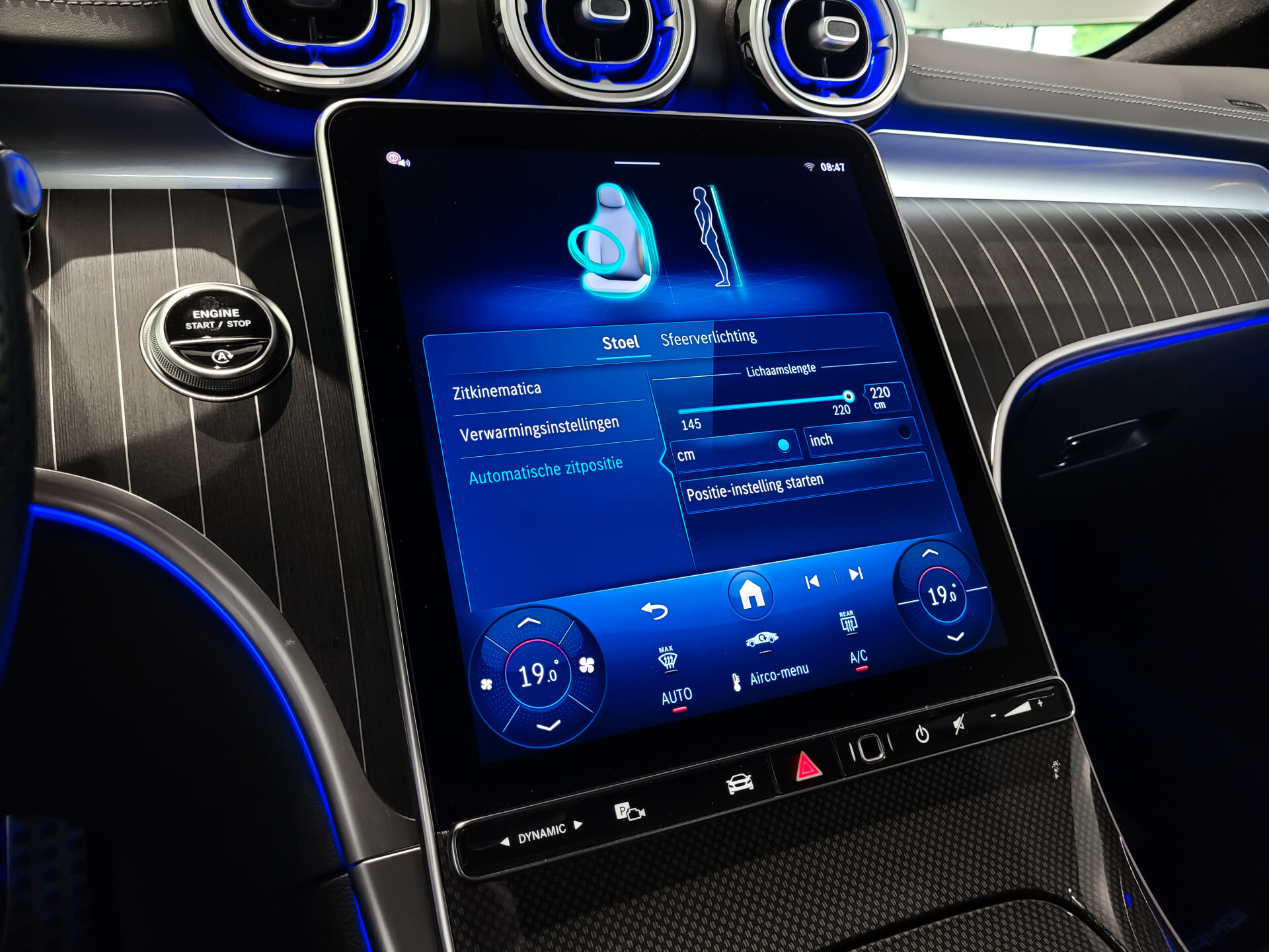 Mercedes-Benz CLE Coupé 200 AMG Night | Panorama | Distronic | Keyless | Digital Light | Burmester 3D | Mem | Verw-stuur | 20" Foto 16