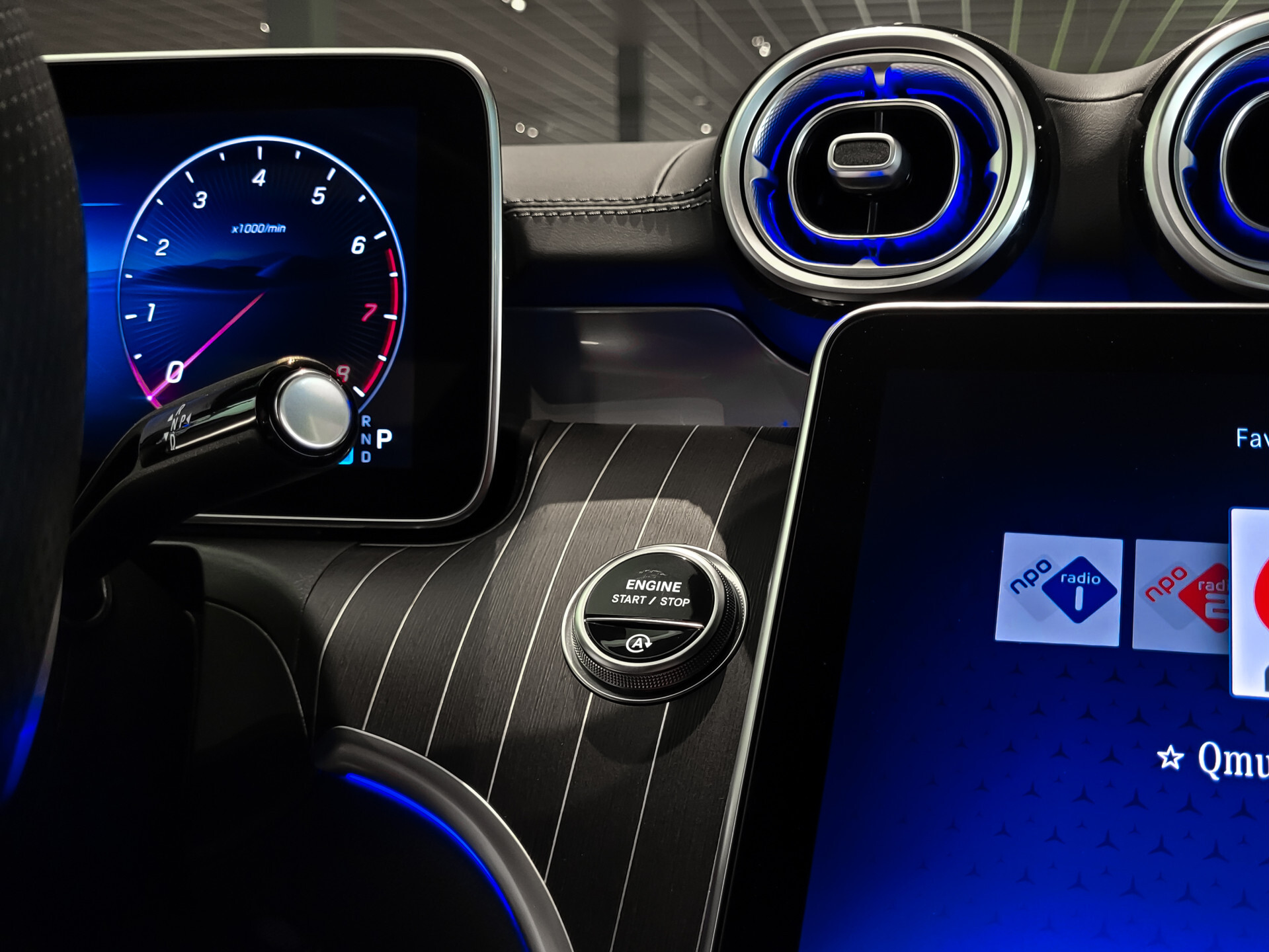 Mercedes-Benz CLE Coupé 200 AMG Night | Panorama | Distronic | Keyless | Digital Light | Burmester 3D | Mem | Verw-stuur | 20" Foto 27