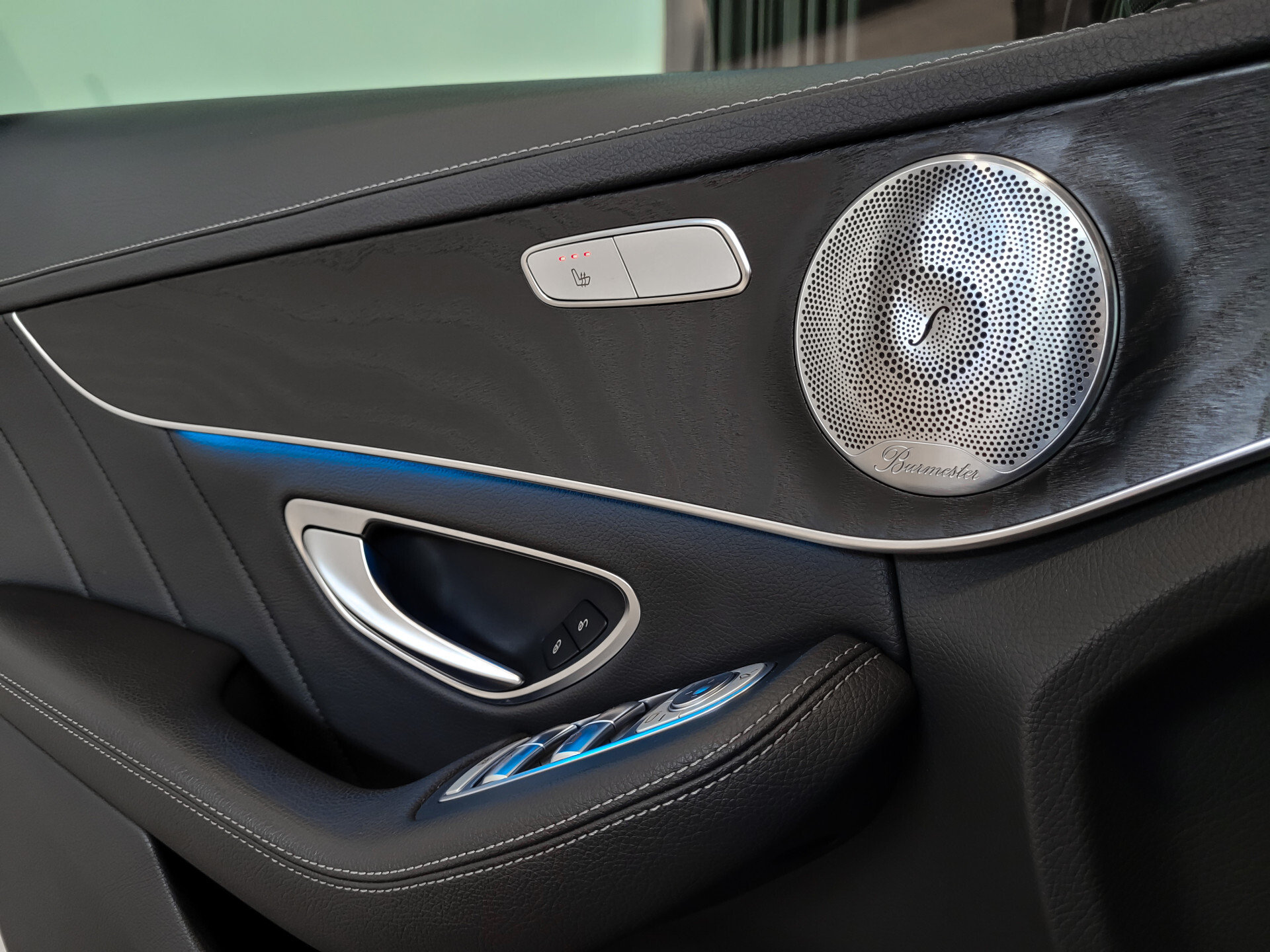 Mercedes-Benz C-Klasse 400 4-M AMG Night | Panorama | 19" | Burmester | 360 | Distronic Foto 10