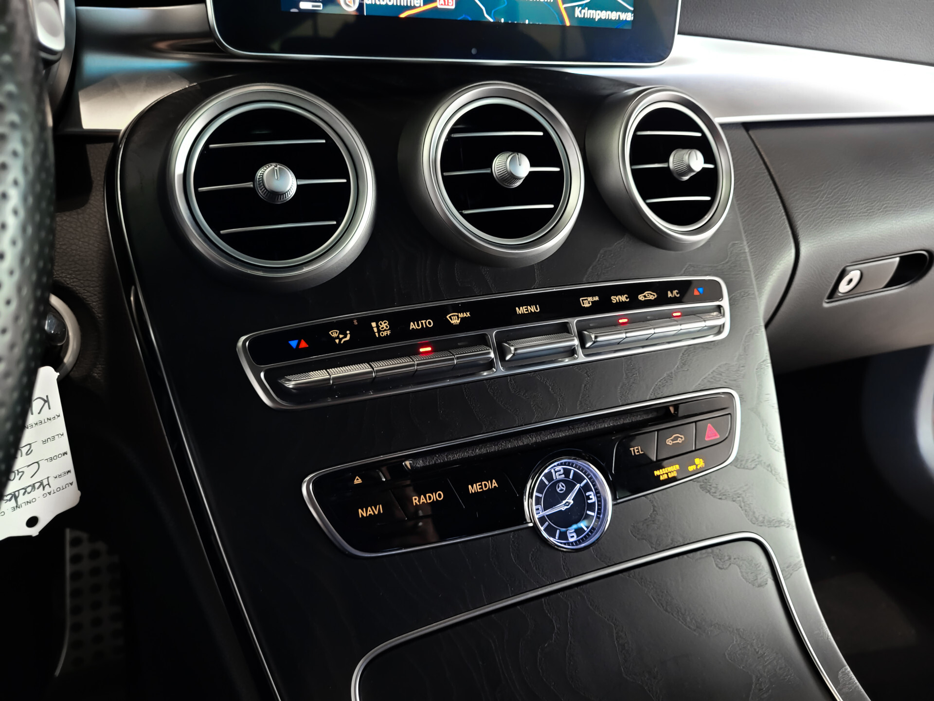 Mercedes-Benz C-Klasse 400 4-M AMG Night | Panorama | 19" | Burmester | 360 | Distronic Foto 23