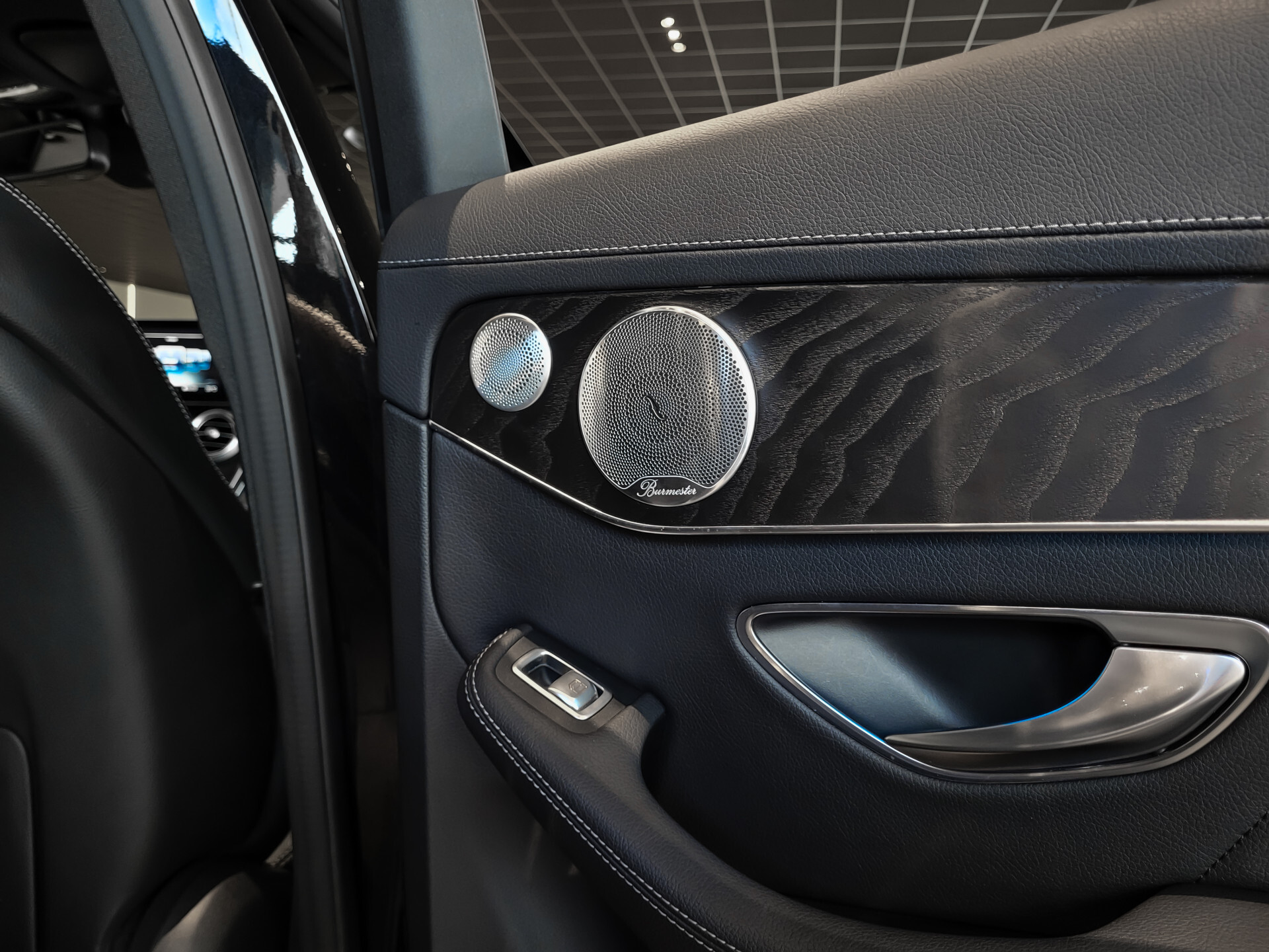 Mercedes-Benz C-Klasse 400 4-M AMG Night | Panorama | 19" | Burmester | 360 | Distronic Foto 26