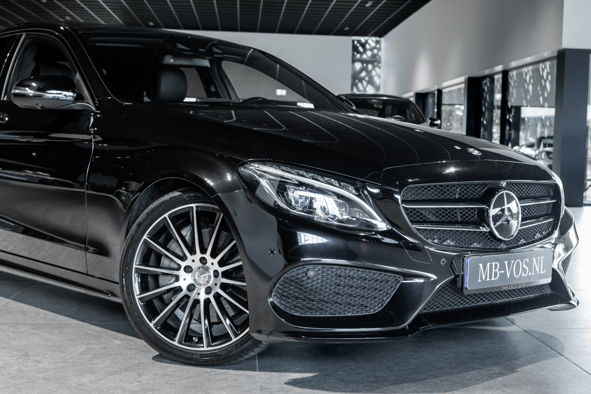 Mercedes-Benz C-Klasse 400 4-M AMG Night | Panorama | 19" | Burmester | 360 | Distronic Foto 31