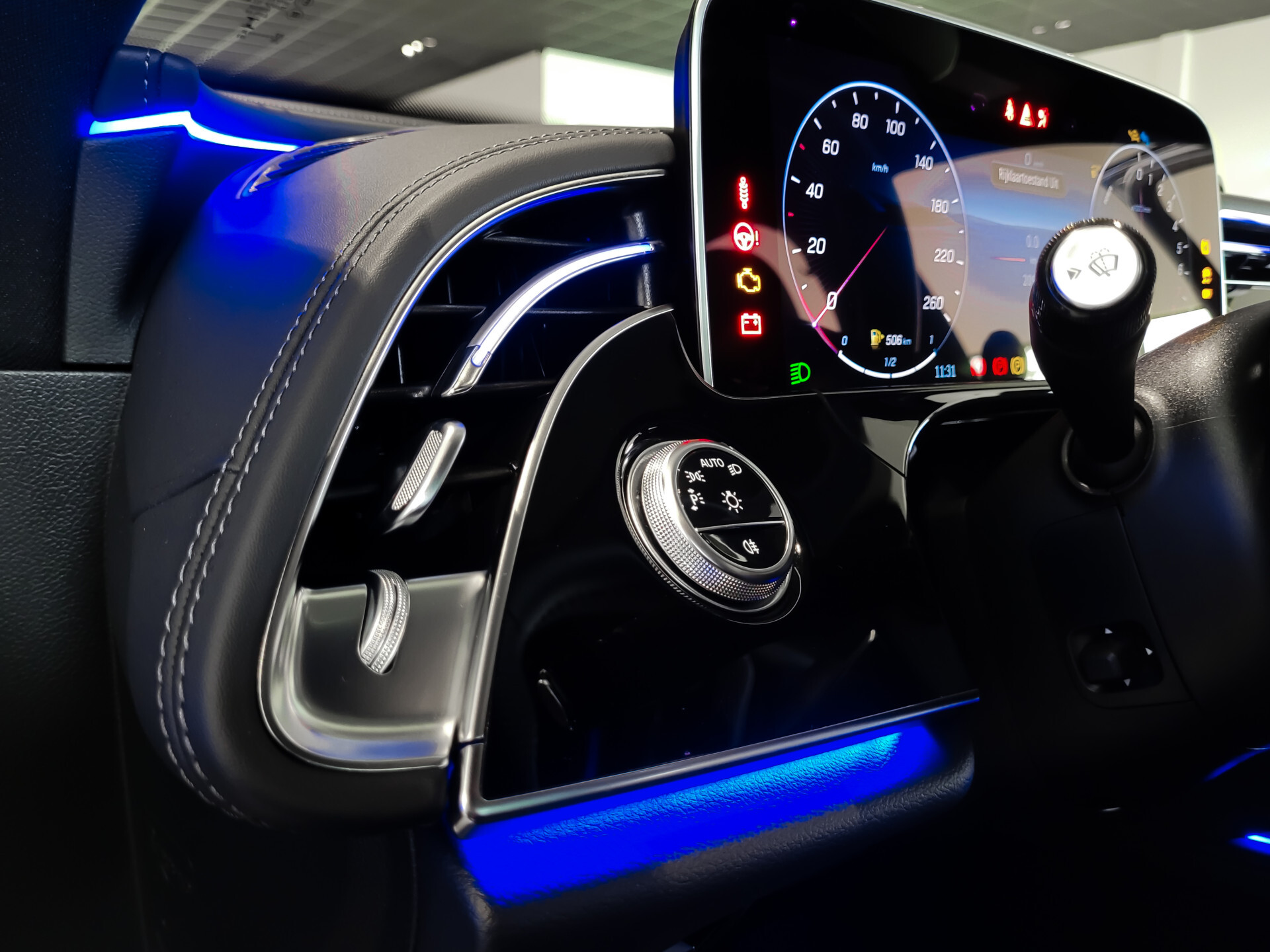 Mercedes-Benz E-Klasse 400 e 4-M AMG Luchtvering | Achterasbesturing | Superscreen | Keyless | Stoelkoeling | HUD | Digital Light Foto 18