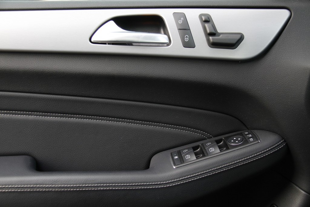 Mercedes-Benz M-Klasse 350 Bluetec 4-M Luchtvering/Comand/Dak/21"AMG/Trekhaak Aut7 Foto 7