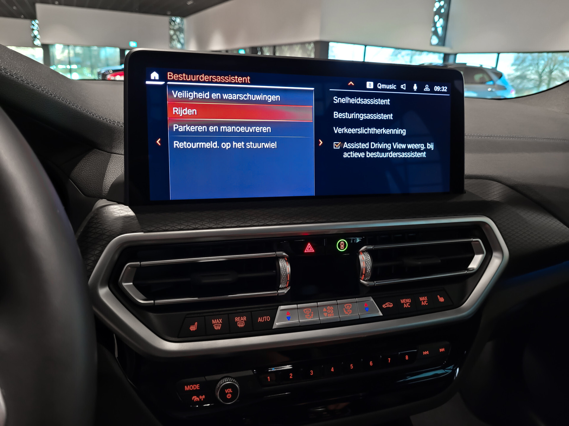 BMW iX3 FACELIFT M Sport High Executive 80 kWh Shadow | Driving Assistant | Keyless | HUD | Laser | Harman-Kardon | Pano | Sfeerverlichting Foto 19