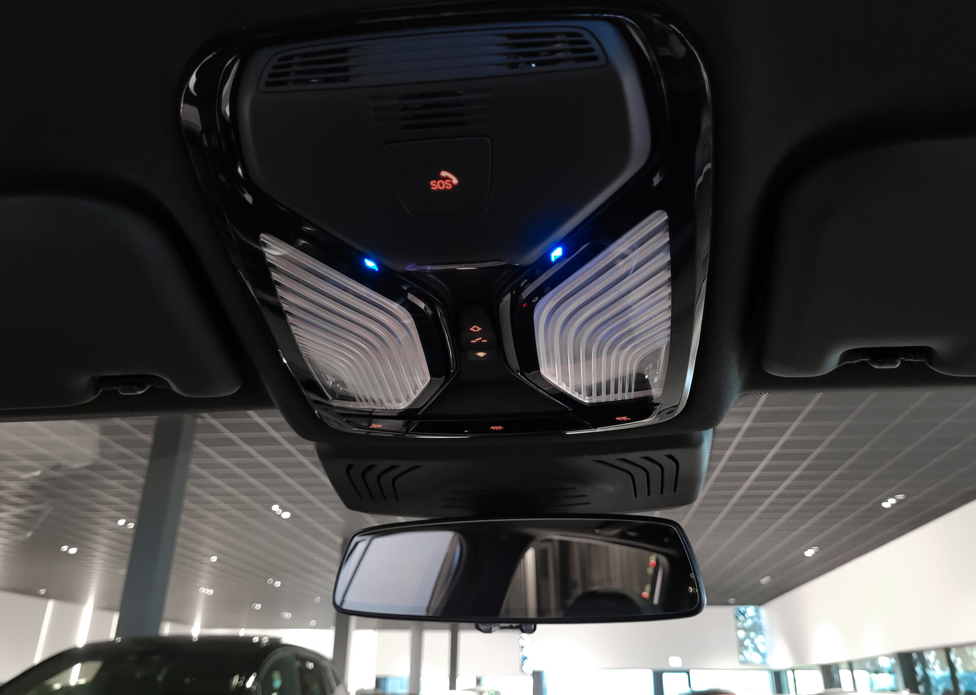 BMW iX3 FACELIFT M Sport High Executive 80 kWh Shadow | Driving Assistant | Keyless | HUD | Laser | Harman-Kardon | Pano | Sfeerverlichting Foto 33