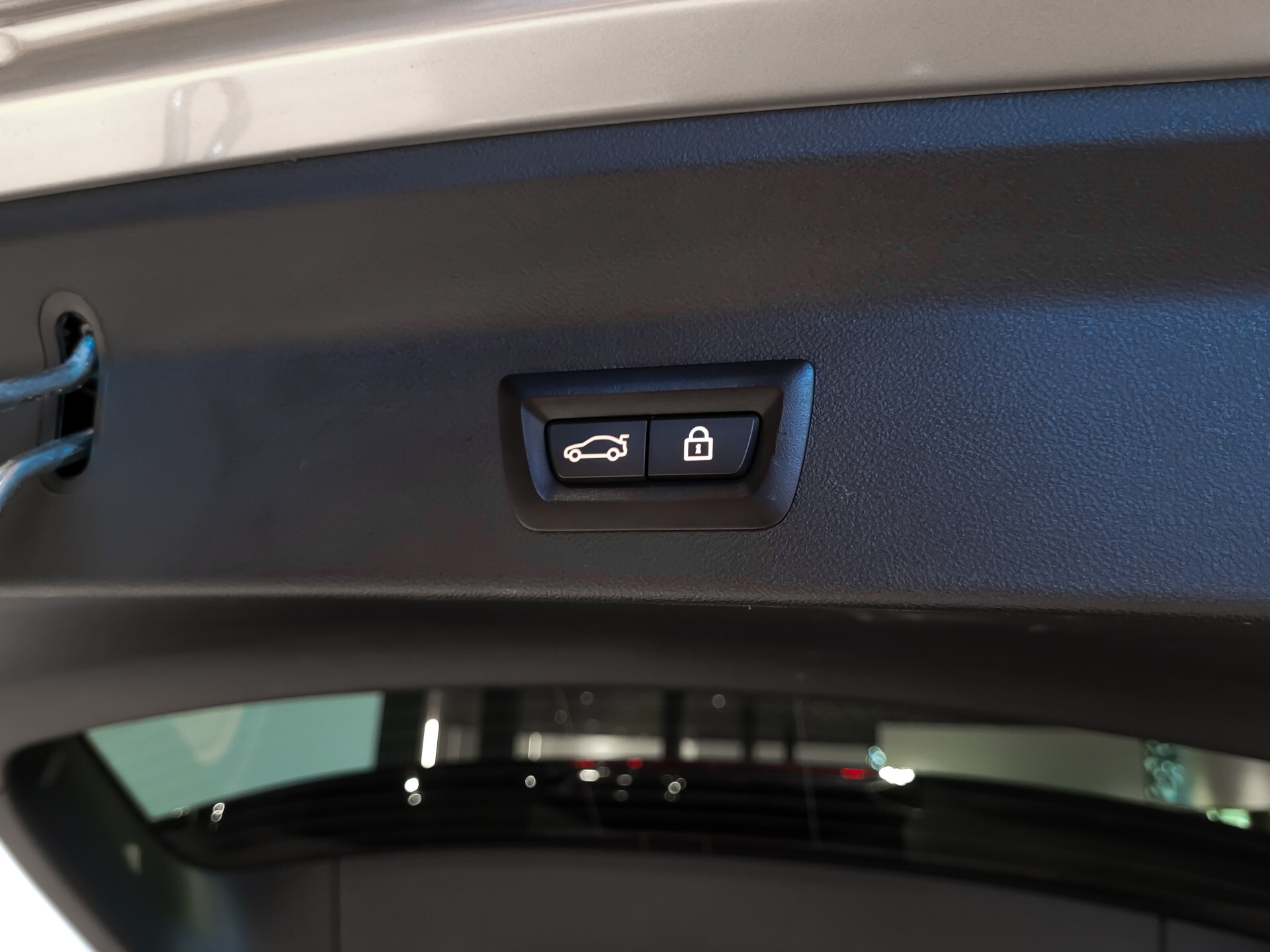 BMW iX3 FACELIFT M Sport High Executive 80 kWh Shadow | Driving Assistant | Keyless | HUD | Laser | Harman-Kardon | Pano | Sfeerverlichting Foto 35