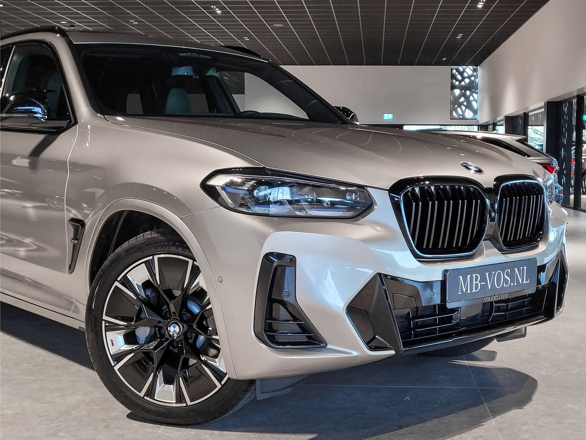 BMW iX3 FACELIFT M Sport High Executive 80 kWh Shadow | Driving Assistant | Keyless | HUD | Laser | Harman-Kardon | Pano | Sfeerverlichting Foto 37