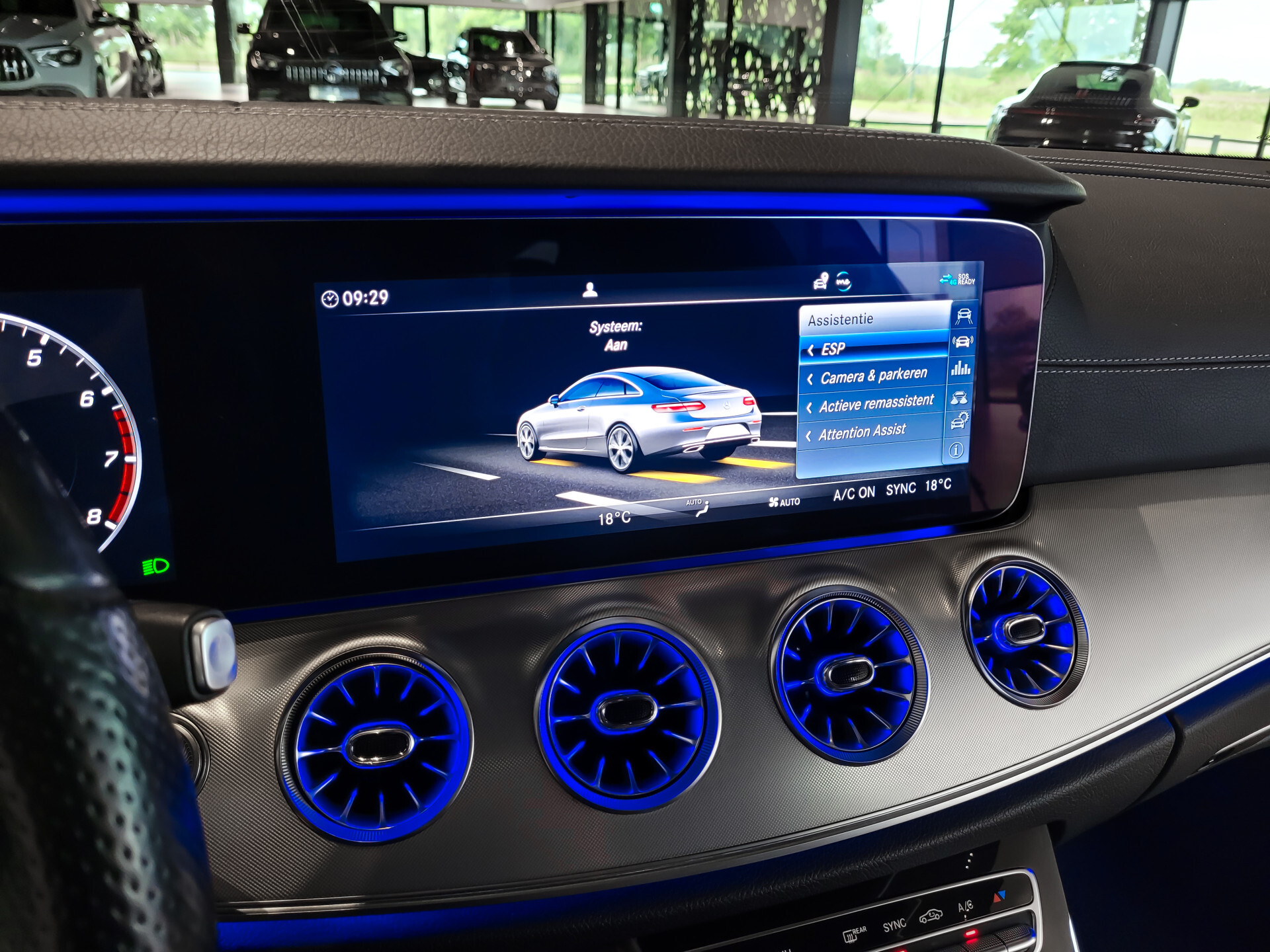 Mercedes-Benz E-Klasse Coupé 200 AMG Night | Panorama | Widescreen | Camera | Carplay | Ambient | New Service Aut9 Foto 13