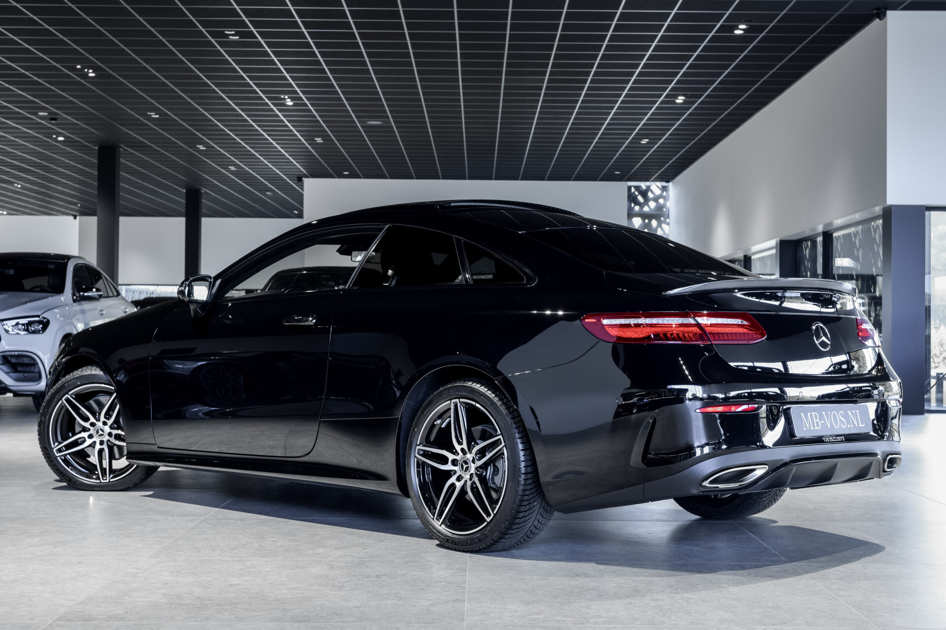 Mercedes-Benz E-Klasse Coupé 200 AMG Night | Panorama | Widescreen | Camera | Carplay | Ambient | New Service Aut9 Foto 2