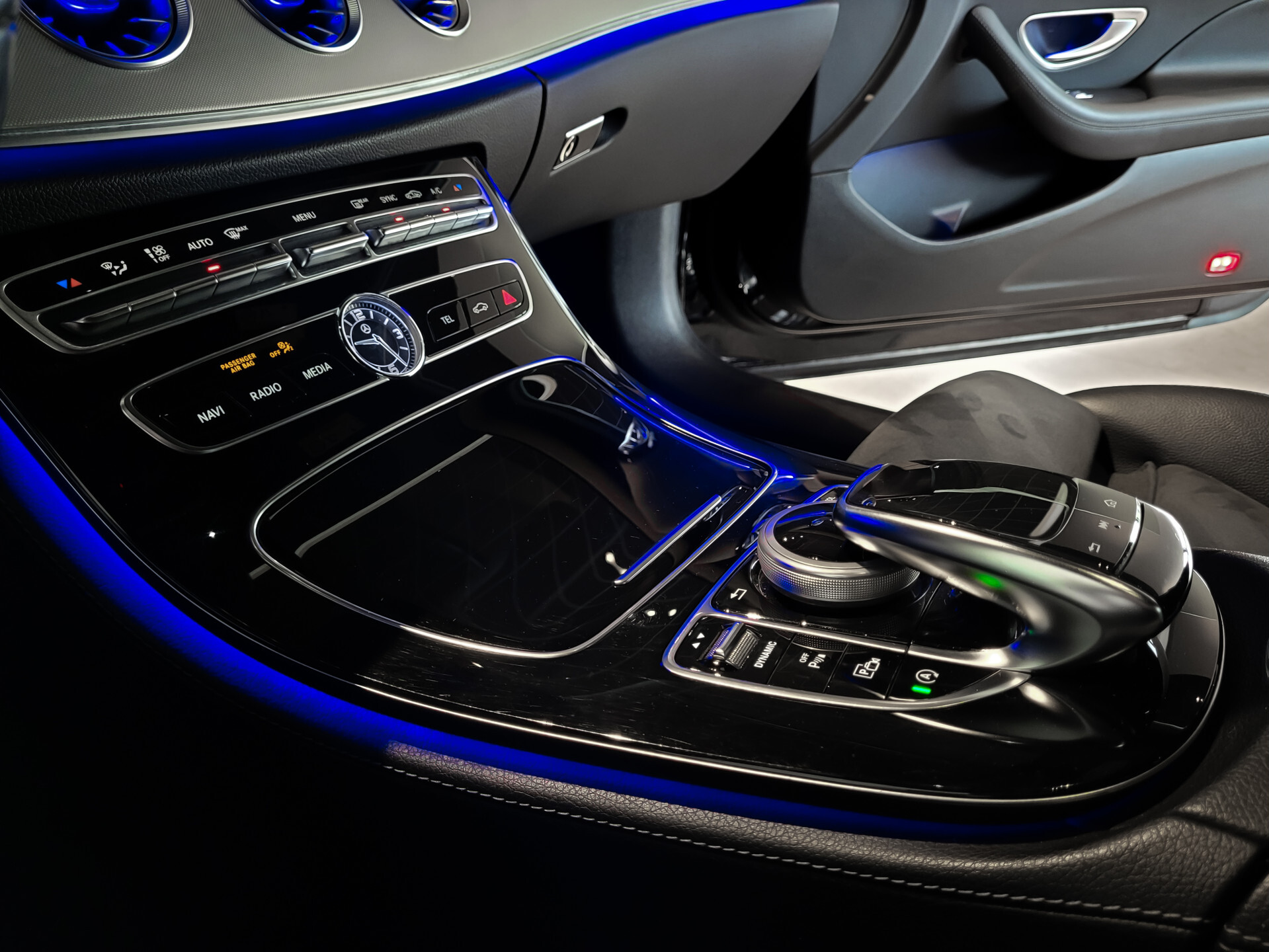 Mercedes-Benz E-Klasse Coupé 200 AMG Night | Panorama | Widescreen | Camera | Carplay | Ambient | New Service Aut9 Foto 22