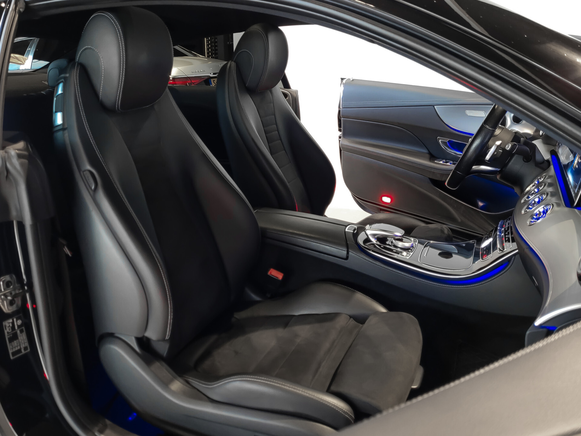 Mercedes-Benz E-Klasse Coupé 200 AMG Night | Panorama | Widescreen | Camera | Carplay | Ambient | New Service Aut9 Foto 6