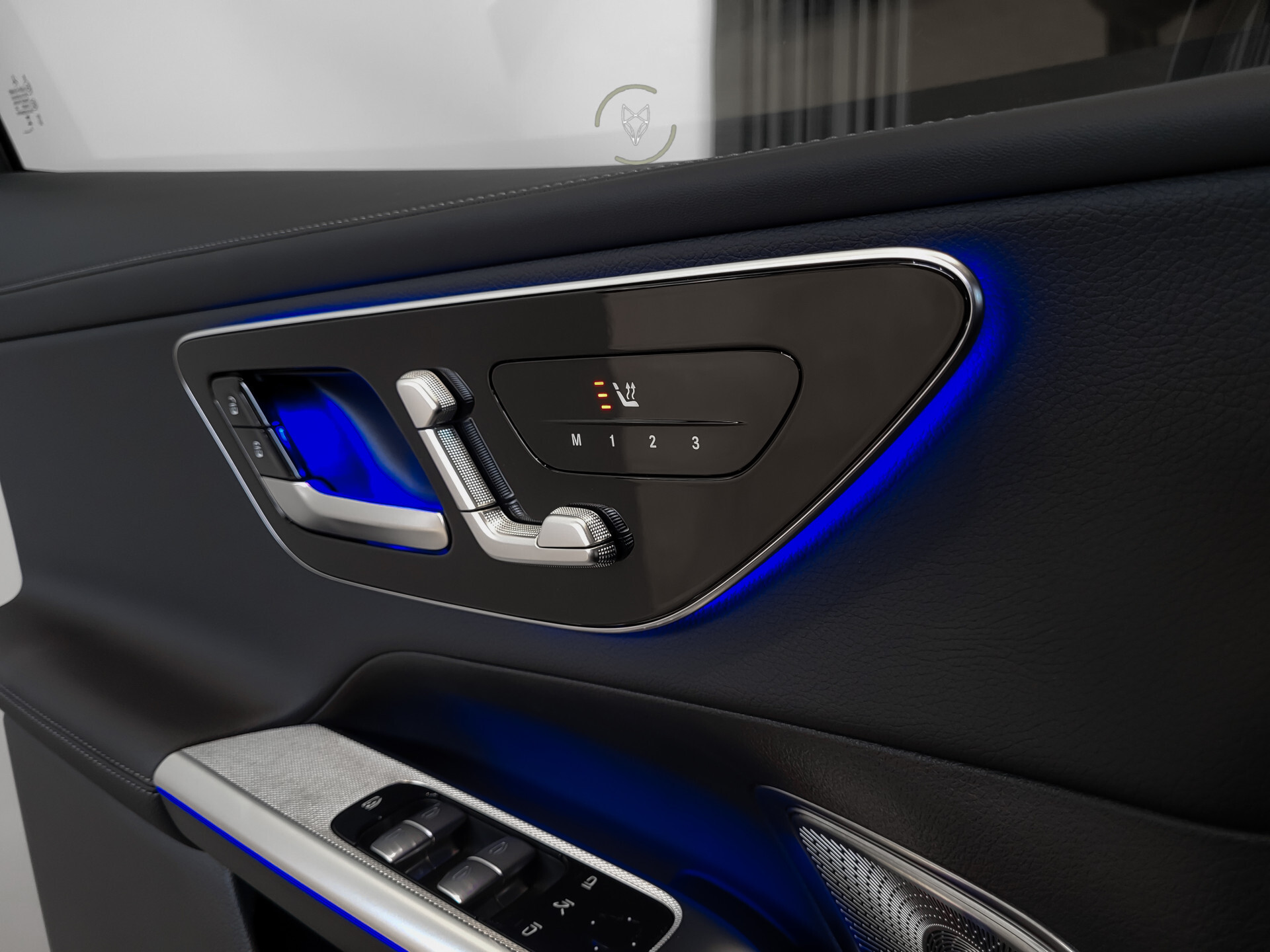 Mercedes-Benz GLC Coupé 300e 4-M AMG | Luchtvering | Achterassturing | ACC | Keyless | 360 | Mem | Burmester | Night | 20" | Night | Trekhaak | Premium Plus Foto 11