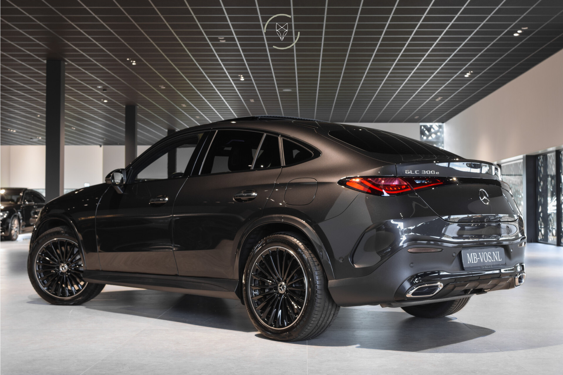 Mercedes-Benz GLC Coupé 300e 4-M AMG | Luchtvering | Achterassturing | ACC | Keyless | 360 | Mem | Burmester | Night | 20" | Night | Trekhaak | Premium Plus Foto 2