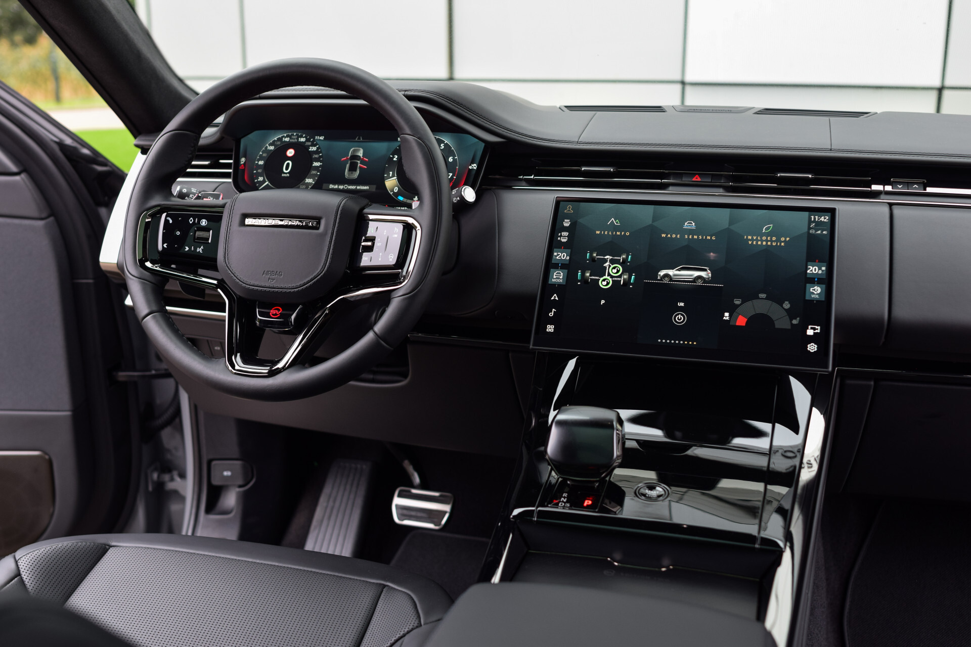 Land Rover Range Rover Sport 4.4 P635 SV Edition Two | Carbon wheels | Ceramic Brakes | Meridian Signature | NL auto Foto 30